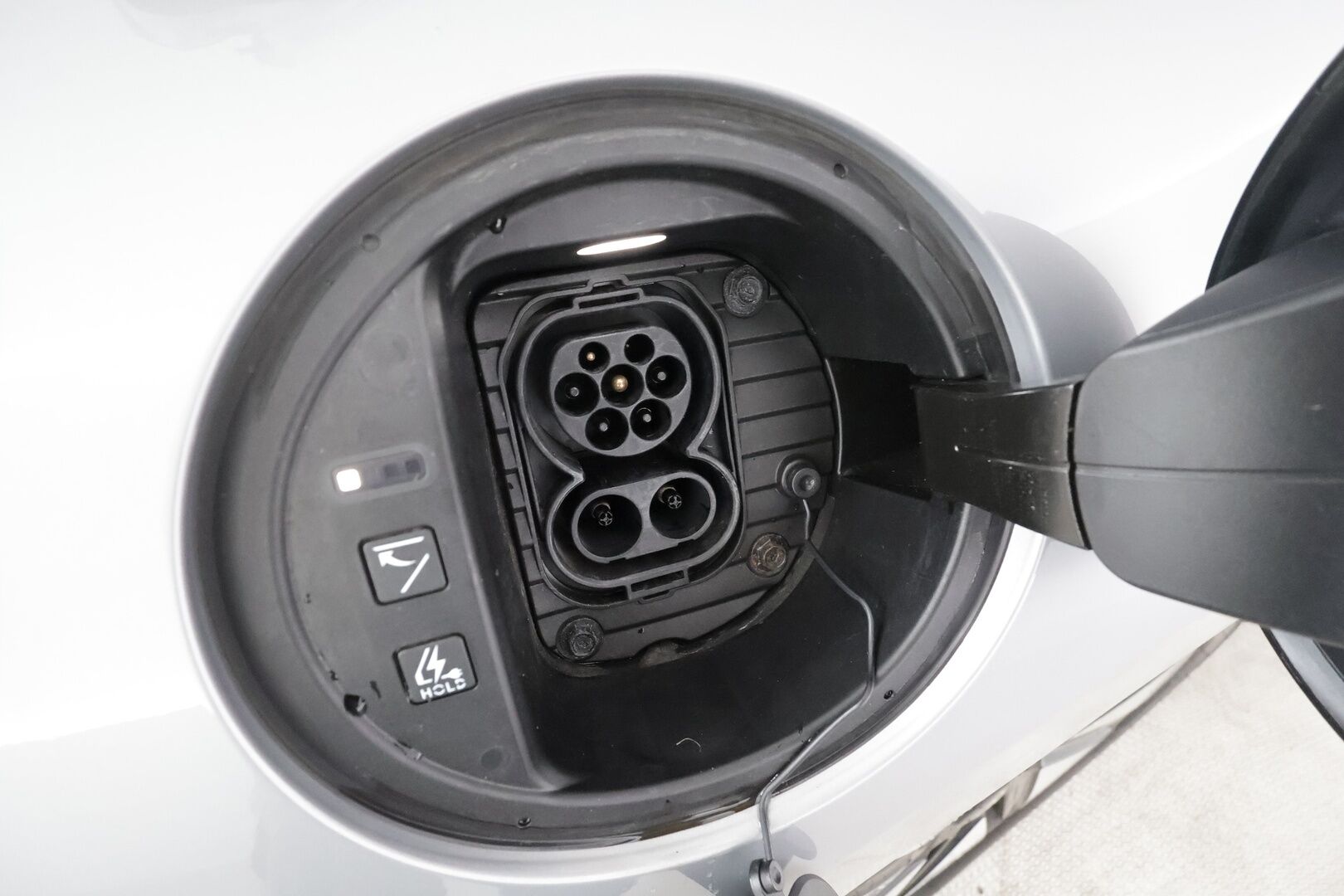 Hyundai IONIQ 6 2025 77 kWh 325 hv AWD Ultimate - | ACC | ILP | HUD | 360° | Ilm. relax nahat | BOSE | Matrix | Kattoluukku | Muistipenkki | Kamerapeilit | V2L | Lämm. ratti | HDA | BSM | Ambient |