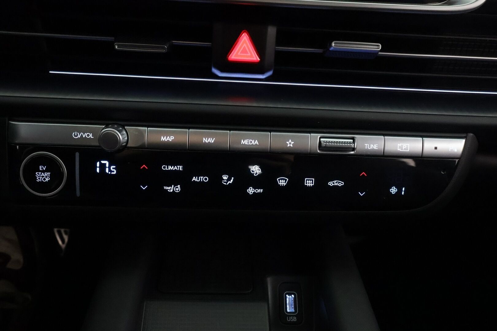 Hyundai IONIQ 6 2025 77 kWh 325 hv AWD Ultimate - | ACC | ILP | HUD | 360° | Ilm. relax nahat | BOSE | Matrix | Kattoluukku | Muistipenkki | Kamerapeilit | V2L | Lämm. ratti | HDA | BSM | Ambient |