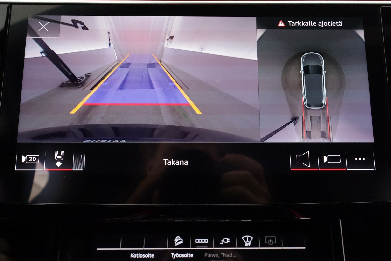 AUDI E-TRON 2023  advanced quattro 55 300kW - | ACC | HUD | 360° | B&O | Night Vision | Sporttipenkit | Ambient Light | Keyless | Kamerapeilit | Kaistaohjaus | Digimittaristo | Nahka-alcantara |