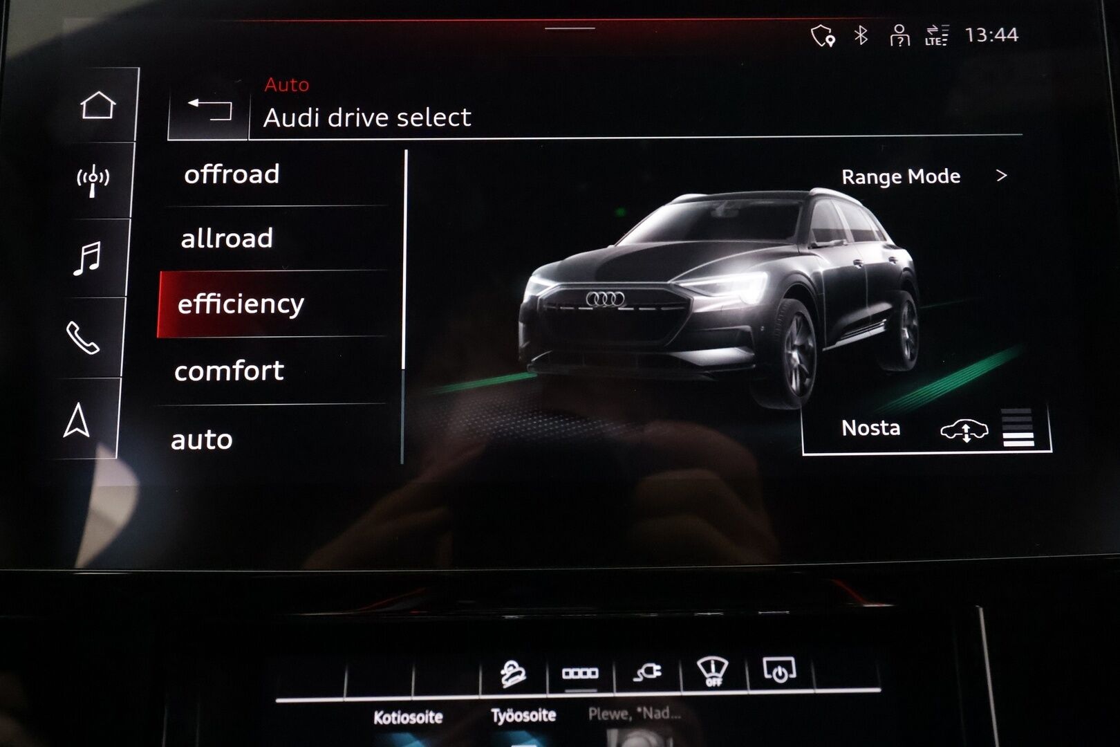 AUDI E-TRON 2023  advanced quattro 55 300kW - | ACC | HUD | 360° | B&O | Night Vision | Sporttipenkit | Ambient Light | Keyless | Kamerapeilit | Kaistaohjaus | Digimittaristo | Nahka-alcantara |