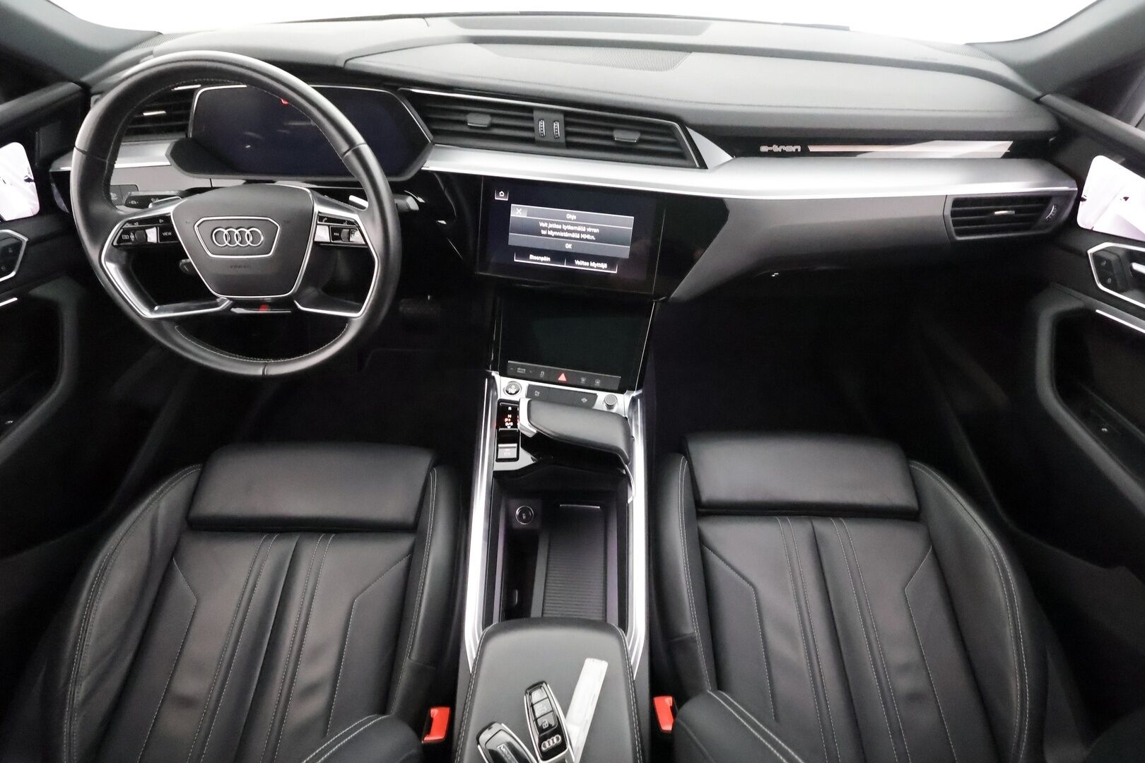 AUDI E-TRON 2021 Sportback 55 quattro S line - | ACC | ILP | Koukku | Matrix-LED | HUD | Ilma-Alusta | Panorama | Muistipenkki | Sporttinahat | Pimeänäköavustin | 360-Kamera | Merkkihuollettu |