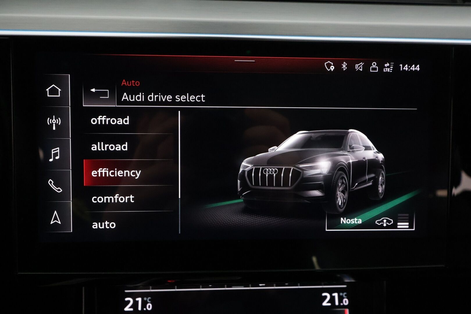 AUDI E-TRON 2021 Sportback 55 quattro S line - | ACC | ILP | Koukku | Matrix-LED | HUD | Ilma-Alusta | Panorama | Muistipenkki | Sporttinahat | Pimeänäköavustin | 360-Kamera | Merkkihuollettu |