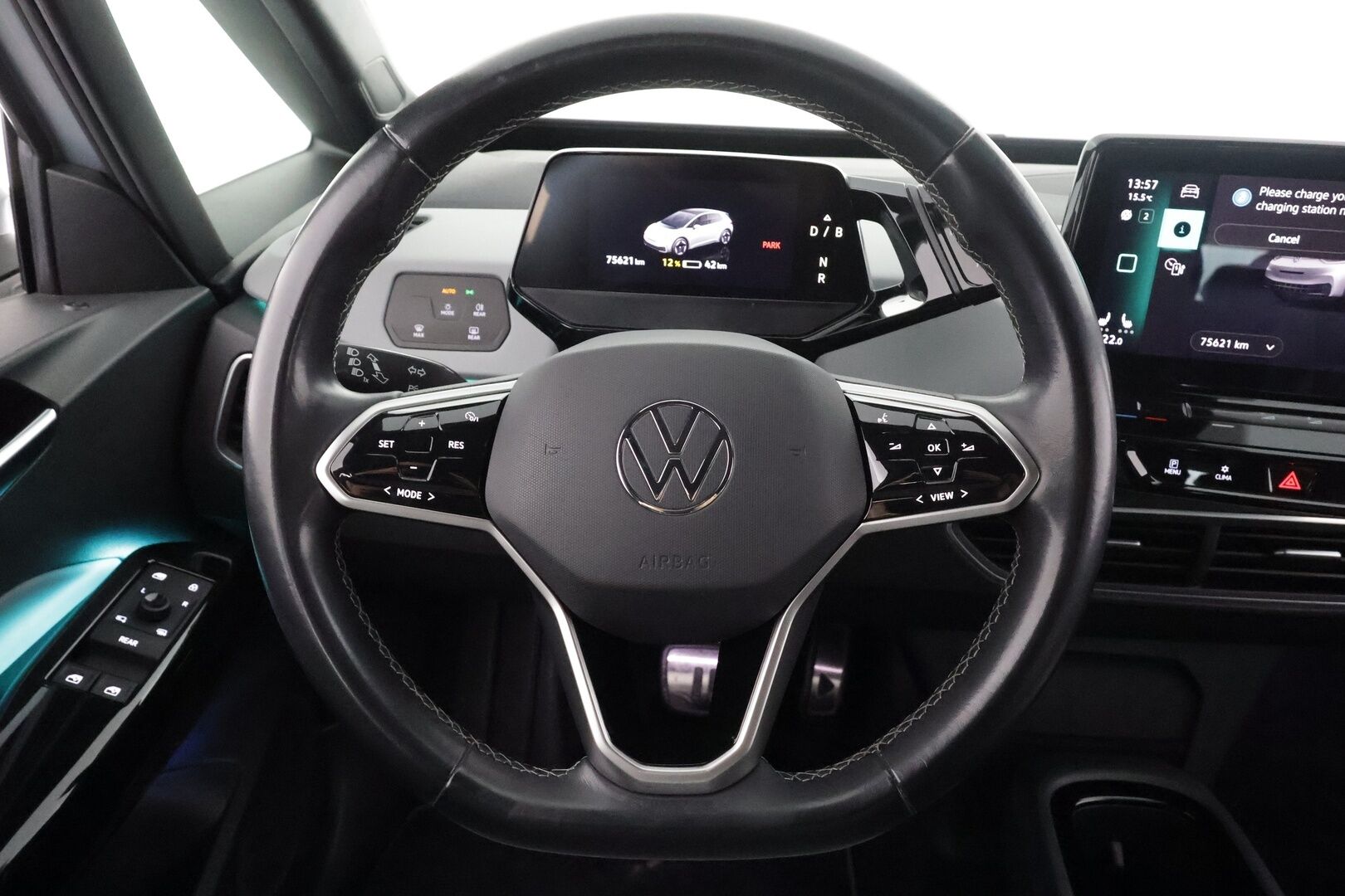 Volkswagen ID.3 2022 Pro S Business 150 kW, akku 77 kWh, 5-p - | ACC | ILP | 5-paikkainen | Nahka-alcantara | P.kamera ja tutkat | Keyless | Lane Assist | Ambient Light | Lämm. ratti | 2x kaapelit | 