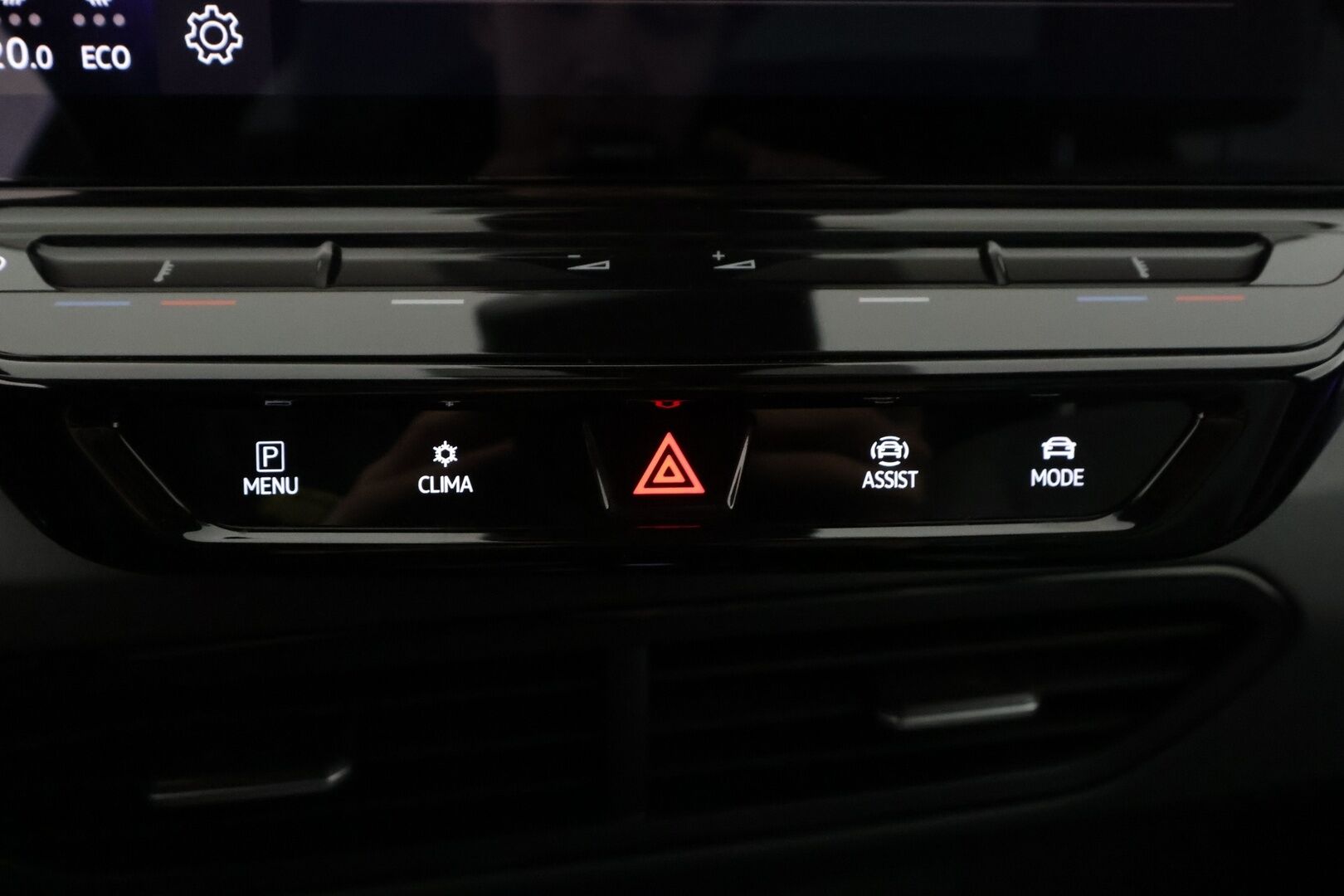 Volkswagen ID.3 2020 1ST Max 150 kW, akku 58 kWh 5-p - | ACC | ILP | Matrix-LED | Lasikatto | HUD | P.Kamera | Hierovat ergoactive Sporttipenkit | Ratinlämmitys | Kahdet Renkaat | Merkkihuollettu |