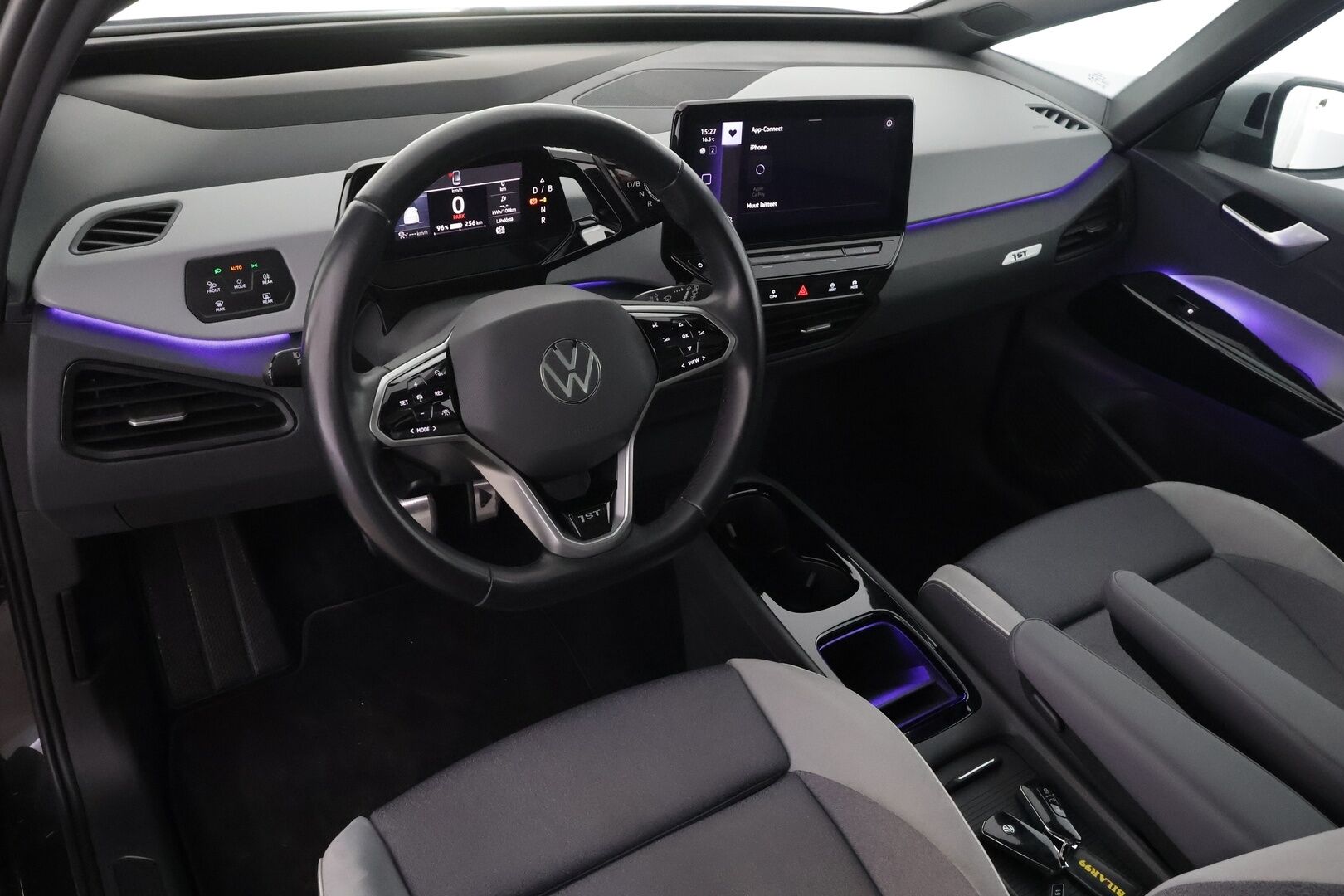 Volkswagen ID.3 2020 1ST Max 150 kW, akku 58 kWh 5-p - | ACC | ILP | Matrix-LED | Lasikatto | HUD | P.Kamera | Hierovat ergoactive Sporttipenkit | Ratinlämmitys | Kahdet Renkaat | Merkkihuollettu |