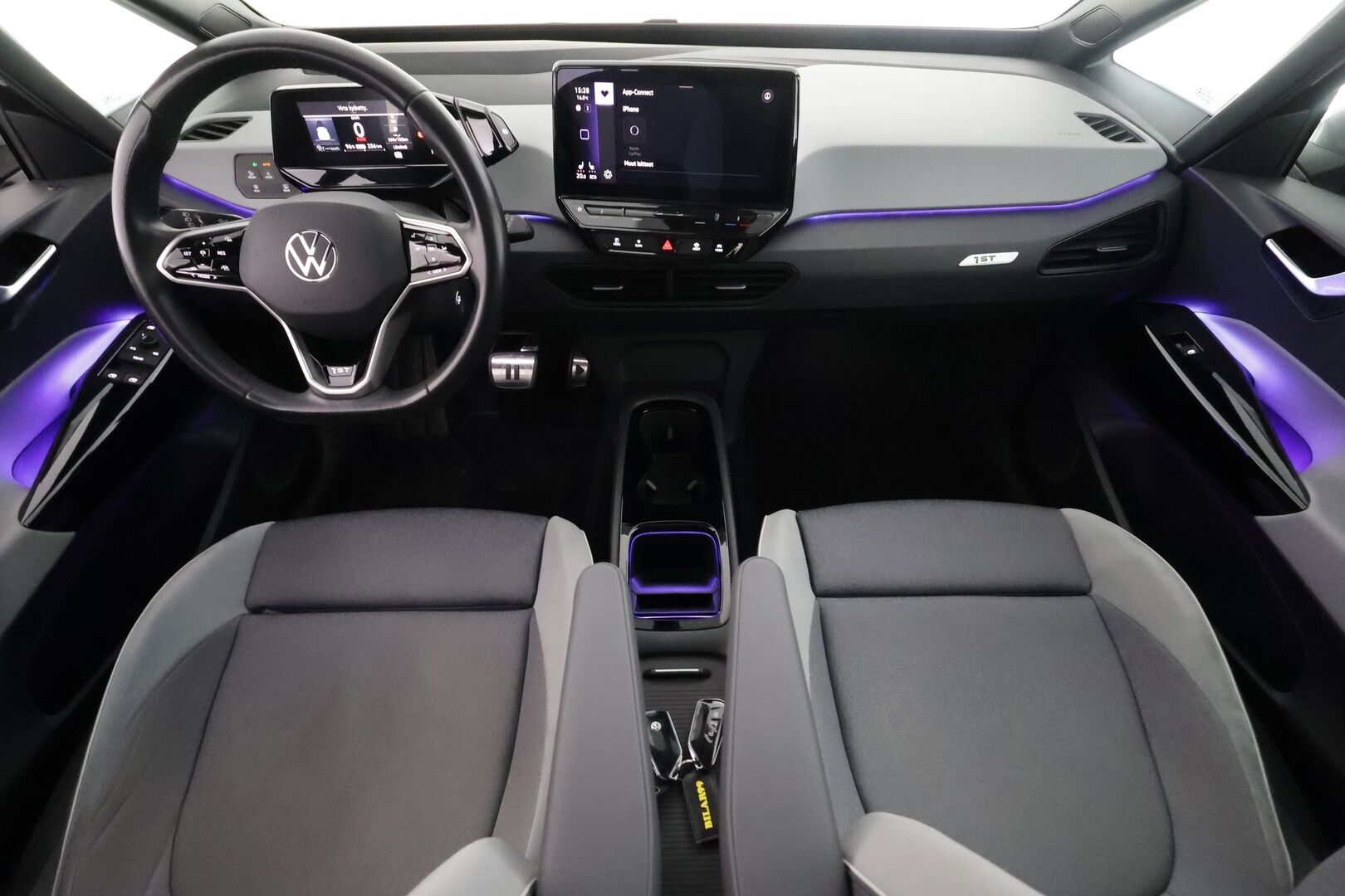 Volkswagen ID.3 2020 1ST Max 150 kW, akku 58 kWh 5-p - | ACC | ILP | Matrix-LED | Lasikatto | HUD | P.Kamera | Hierovat ergoactive Sporttipenkit | Ratinlämmitys | Kahdet Renkaat | Merkkihuollettu |