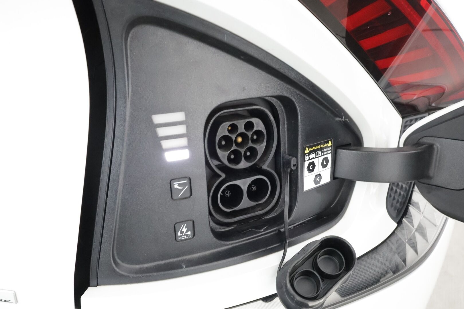 KIA EV6 2022 GT-Line AWD 77 kWh 325 hv - | ACC | ILP | HUD | 360° | Meridian | Kattoluukku | Ilm. relax penkit | Muistipenkki | Keyless | HDA | BSM | CTA | Ambient light | Merkkihuollettu |