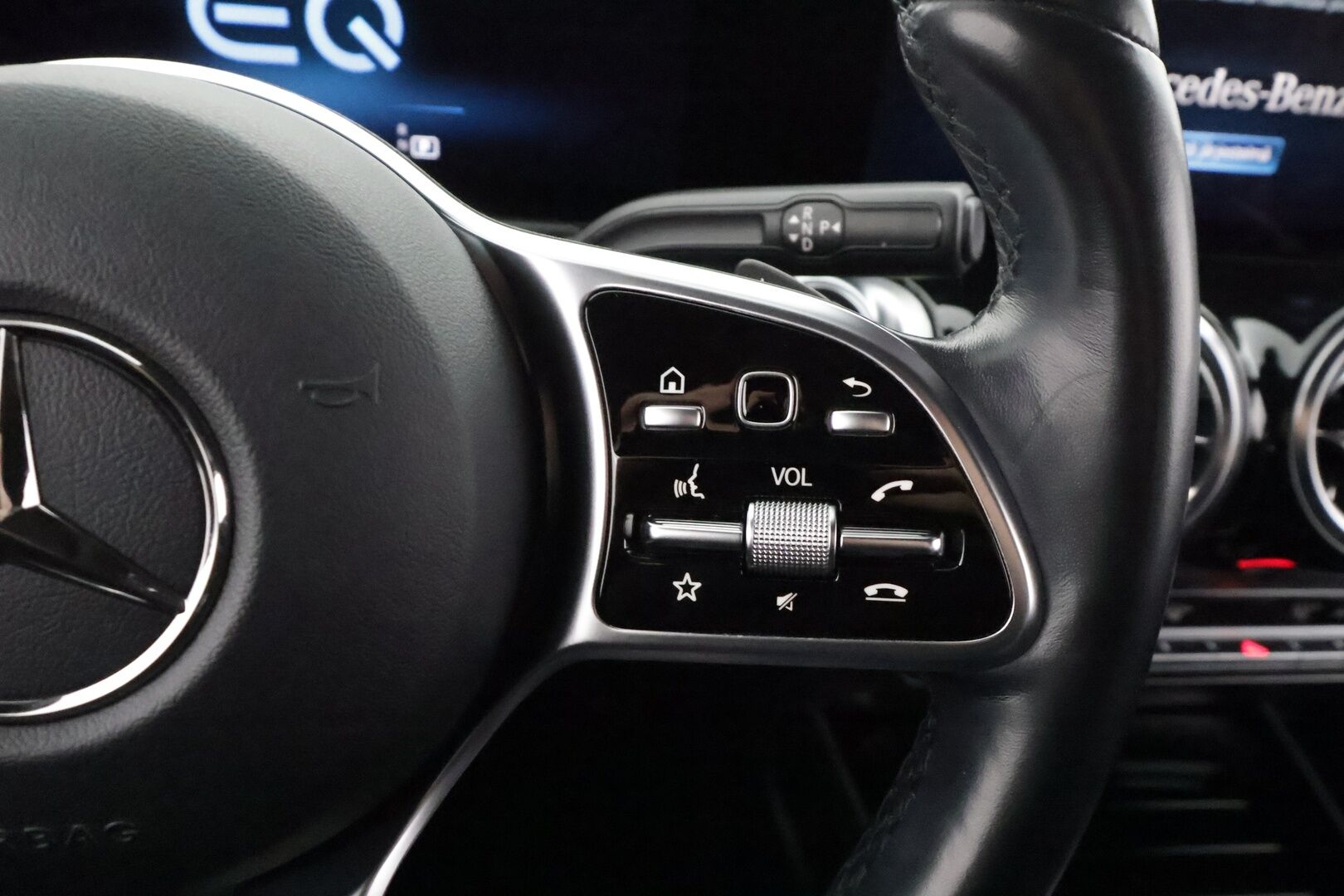 Mercedes-Benz EQB 2023 300 4MATIC - | Distronic+ | Lisälämmitin | Widescreen | burmester | 360-Kamera | Muistipenkit | Puolinahat | Ratinlmmitys | Kahdet Renkaat | Koti & Kauppalaturi |