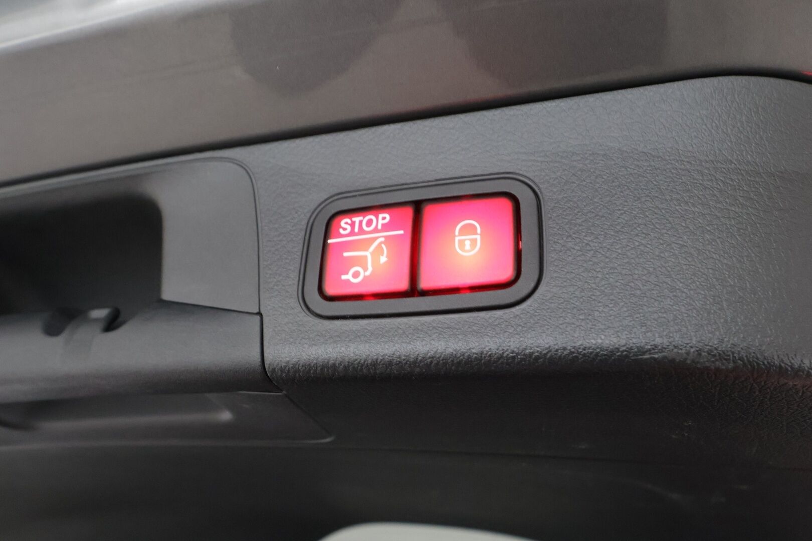 Mercedes-Benz EQB 2023 300 4MATIC - | Distronic+ | Lisälämmitin | Widescreen | burmester | 360-Kamera | Muistipenkit | Puolinahat | Ratinlmmitys | Kahdet Renkaat | Koti & Kauppalaturi |
