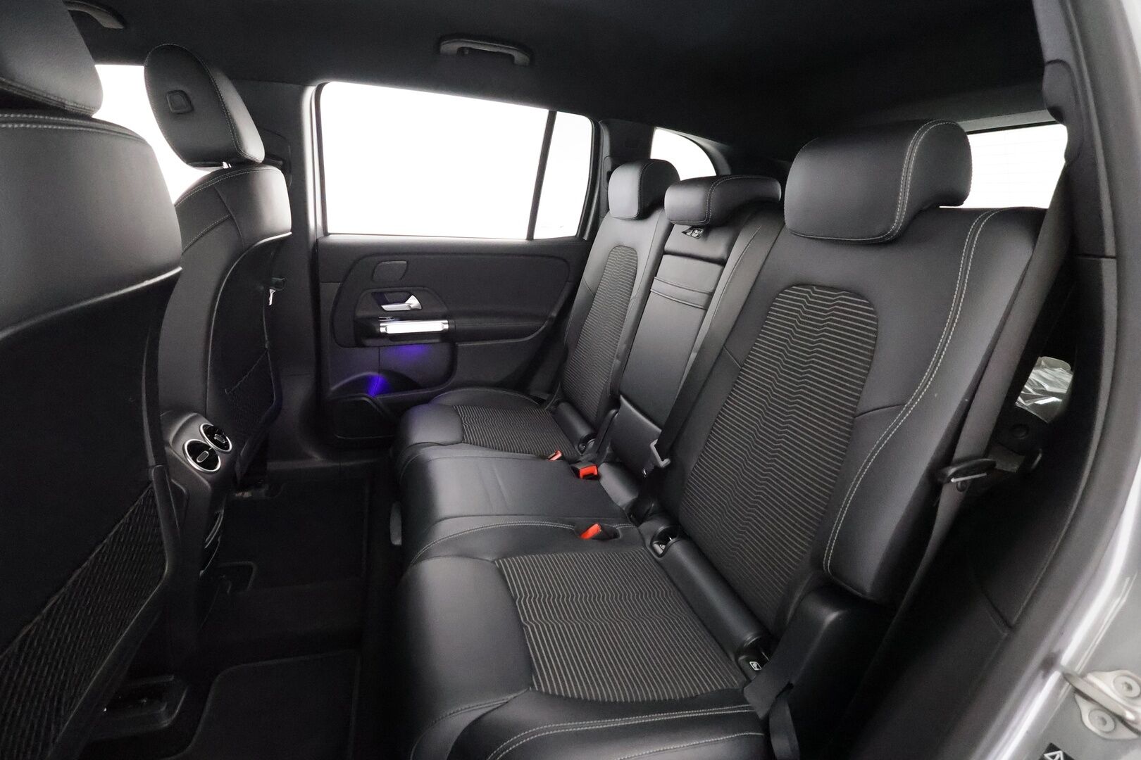 Mercedes-Benz EQB 2023 300 4MATIC - | Distronic+ | Lisälämmitin | Widescreen | burmester | 360-Kamera | Muistipenkit | Puolinahat | Ratinlmmitys | Kahdet Renkaat | Koti & Kauppalaturi |