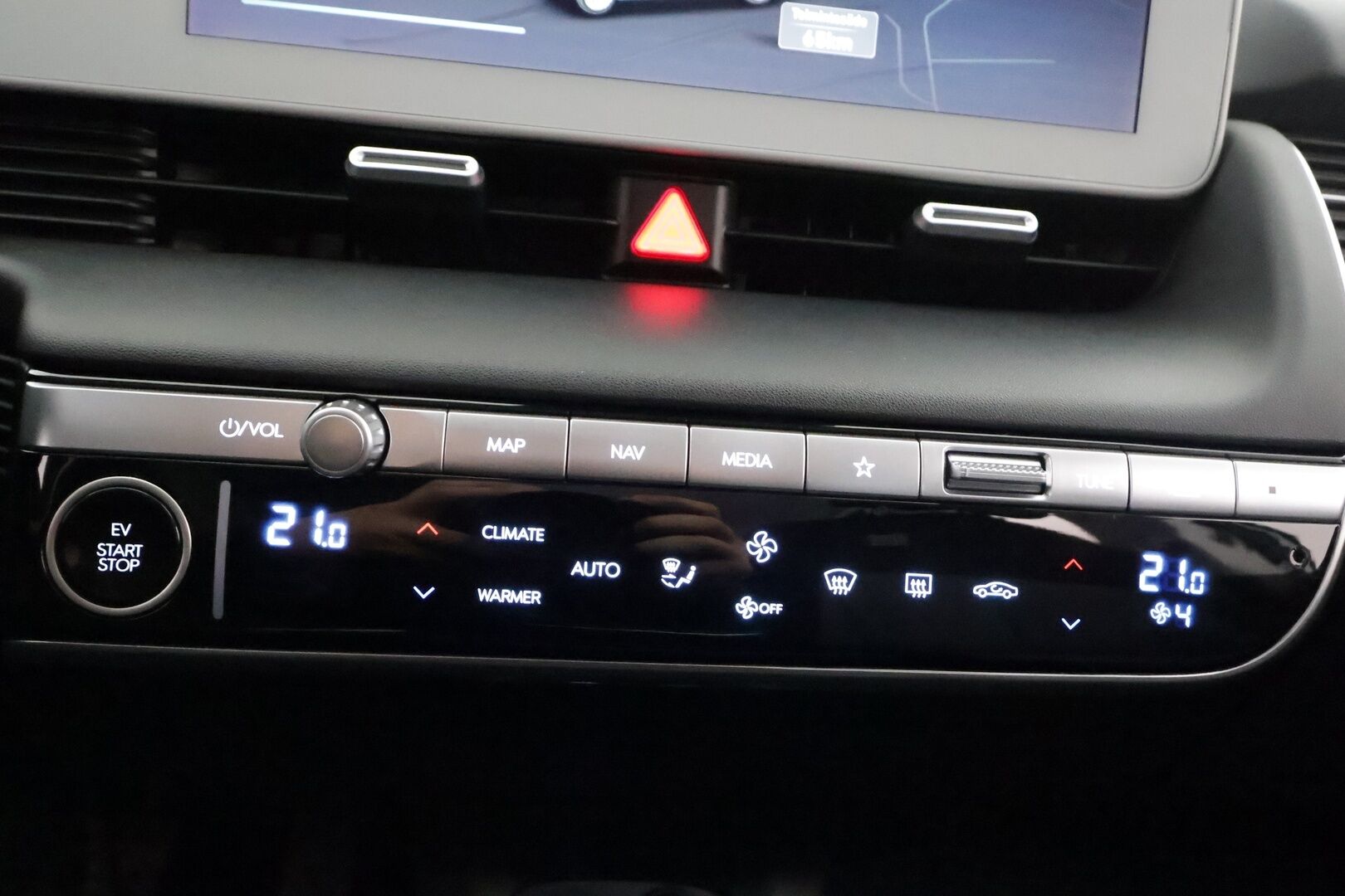Hyundai IONIQ 5 2022 73 kWh 217 hv Style - | ACC | ILP | Sähköpenkki kuskille | P.kamera ja tutkat | HDA | BSM | CTA | Lämm. ratti | LED | Apple & Android | Merkkihuollot | 2x renkaat aluin | 