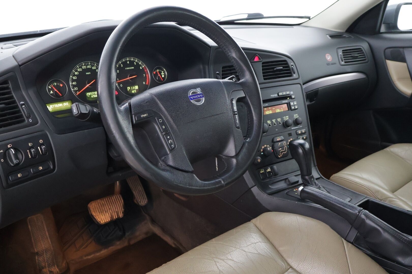 Volvo V70 2004 STW 2.5T AUTOMATIC *MYYDÄÄN HUUTOKAUPAT.COM*