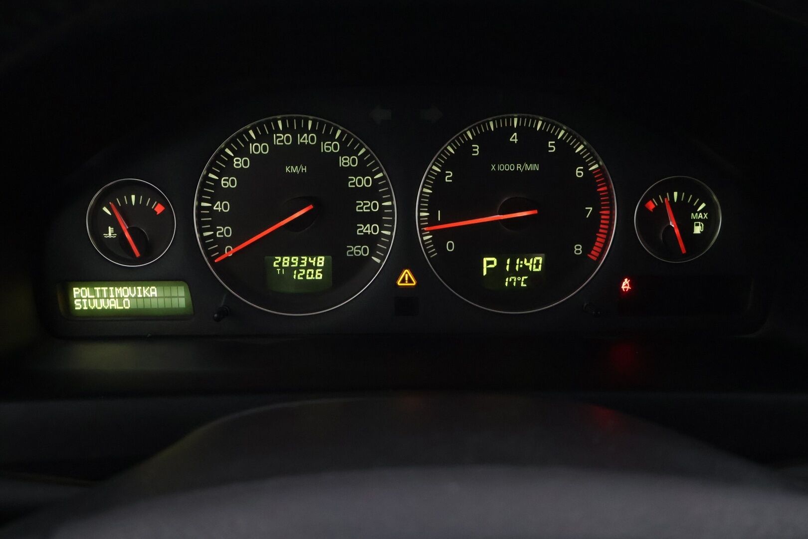 Volvo V70 2004 STW 2.5T AUTOMATIC *MYYDÄÄN HUUTOKAUPAT.COM*