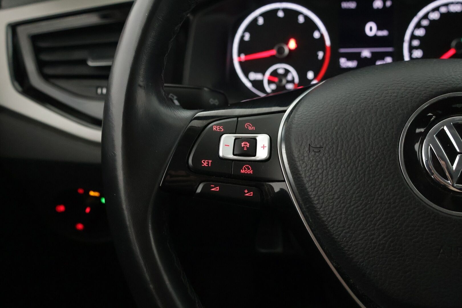 Volkswagen Polo 2020 Style 1,0 TSI 70 kW DSG-automaatti - ACC / P-tutkat / Suomiauto / Juuri huollettu