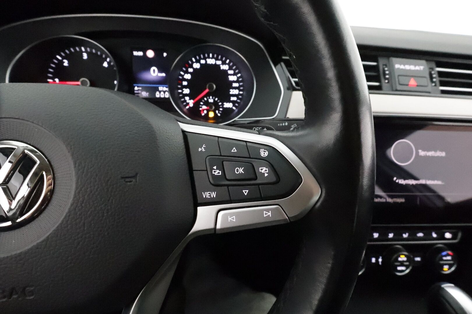 Volkswagen Passat 2020 Variant R-Line 2,0 TDI EVO SCR 110 kW DSG **Webasto / ACC / Matrix-LED / P.Tutkat / Kaistavahti / Navi** - Suomi-auto / Kahdet Renkaat / Merkkihuollettu!