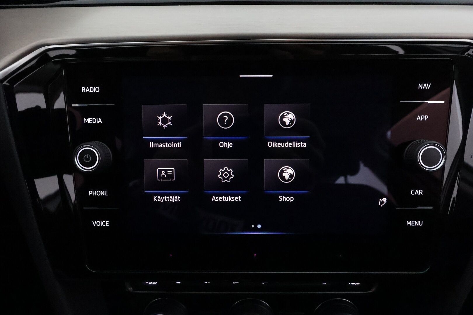 Volkswagen Passat 2020 Variant R-Line 2,0 TDI EVO SCR 110 kW DSG **Webasto / ACC / Matrix-LED / P.Tutkat / Kaistavahti / Navi** - Suomi-auto / Kahdet Renkaat / Merkkihuollettu!