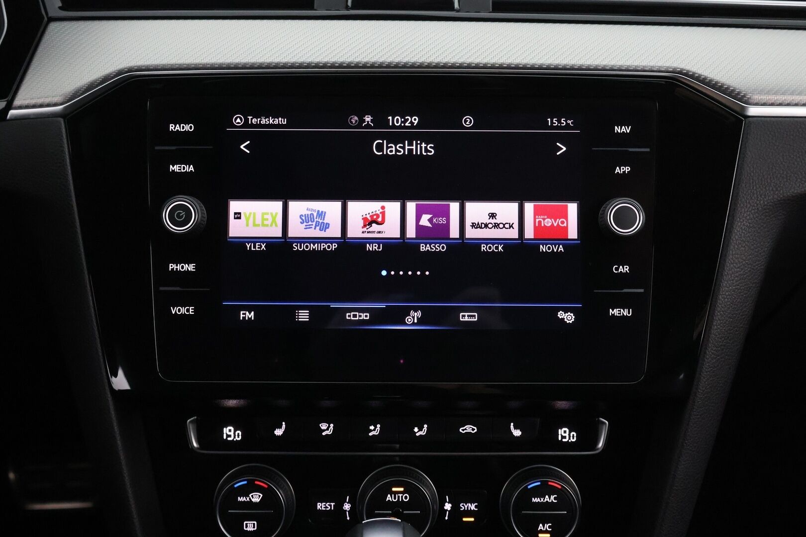 Volkswagen Passat 2020 Variant R-Line 2,0 TDI EVO SCR 110 kW DSG-aut - ACC | Koukku | Matrix-LED | P-kamera | DigimittaristoSuomi-auto | Letkulämmitin | Nahat | 2x renkaat