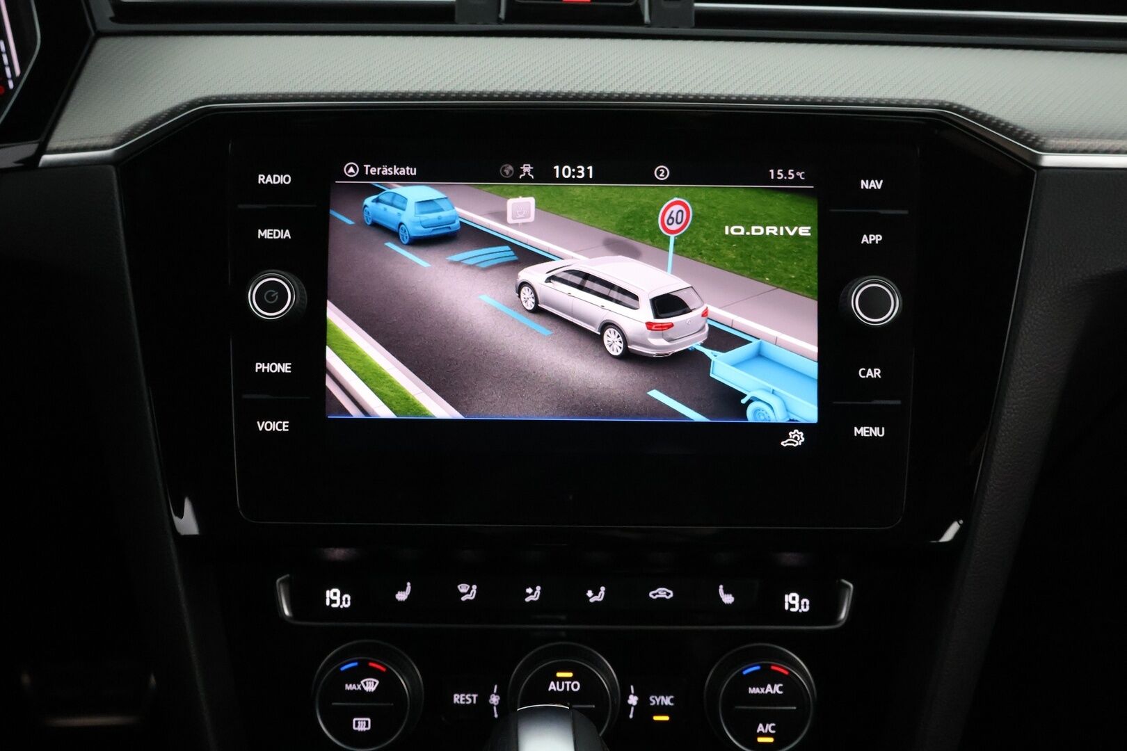 Volkswagen Passat 2020 Variant R-Line 2,0 TDI EVO SCR 110 kW DSG-aut - ACC | Koukku | Matrix-LED | P-kamera | DigimittaristoSuomi-auto | Letkulämmitin | Nahat | 2x renkaat