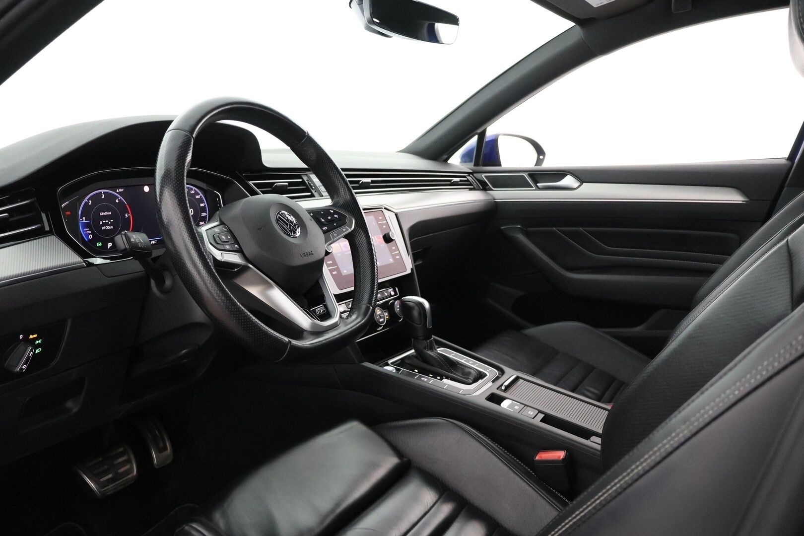 Volkswagen Passat 2020 Variant R-Line 2,0 TDI EVO SCR 110 kW DSG-aut - ACC | Koukku | Matrix-LED | P-kamera | DigimittaristoSuomi-auto | Letkulämmitin | Nahat | 2x renkaat