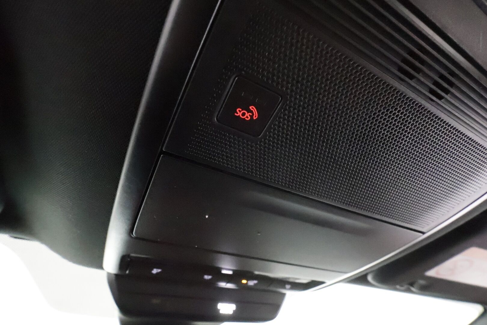 Mazda Mazda3 2020 Hatchback 2,0 (180hv) M Hybrid Skyactiv-X Elegance Business MT Red * ACC / HUD / P.kamera / Muistipenkki * - Bose / LED / Navi / 1.Om Suomi-auto / Kahdet renkaat aluvanteilla / Merkkihuollettu / Huippuvarusteet