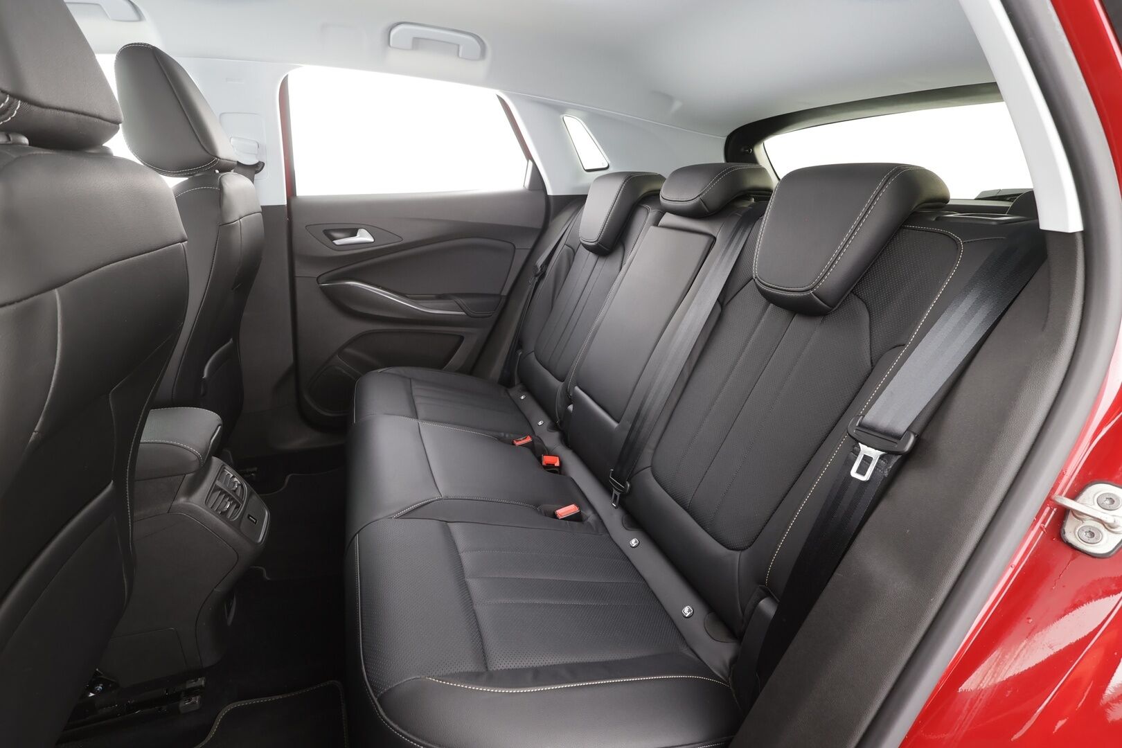 Opel Grandland X 2021 PHEV Executive 300 Turbo A8 AWD - | ACC | 360-Kamera | LED | Muistipenkki | Ilmastoidut Sporttinahat | Apple&Android | 1.Om Suomi-Auto | Kahdet Renkaat | Merkkihuollettu |