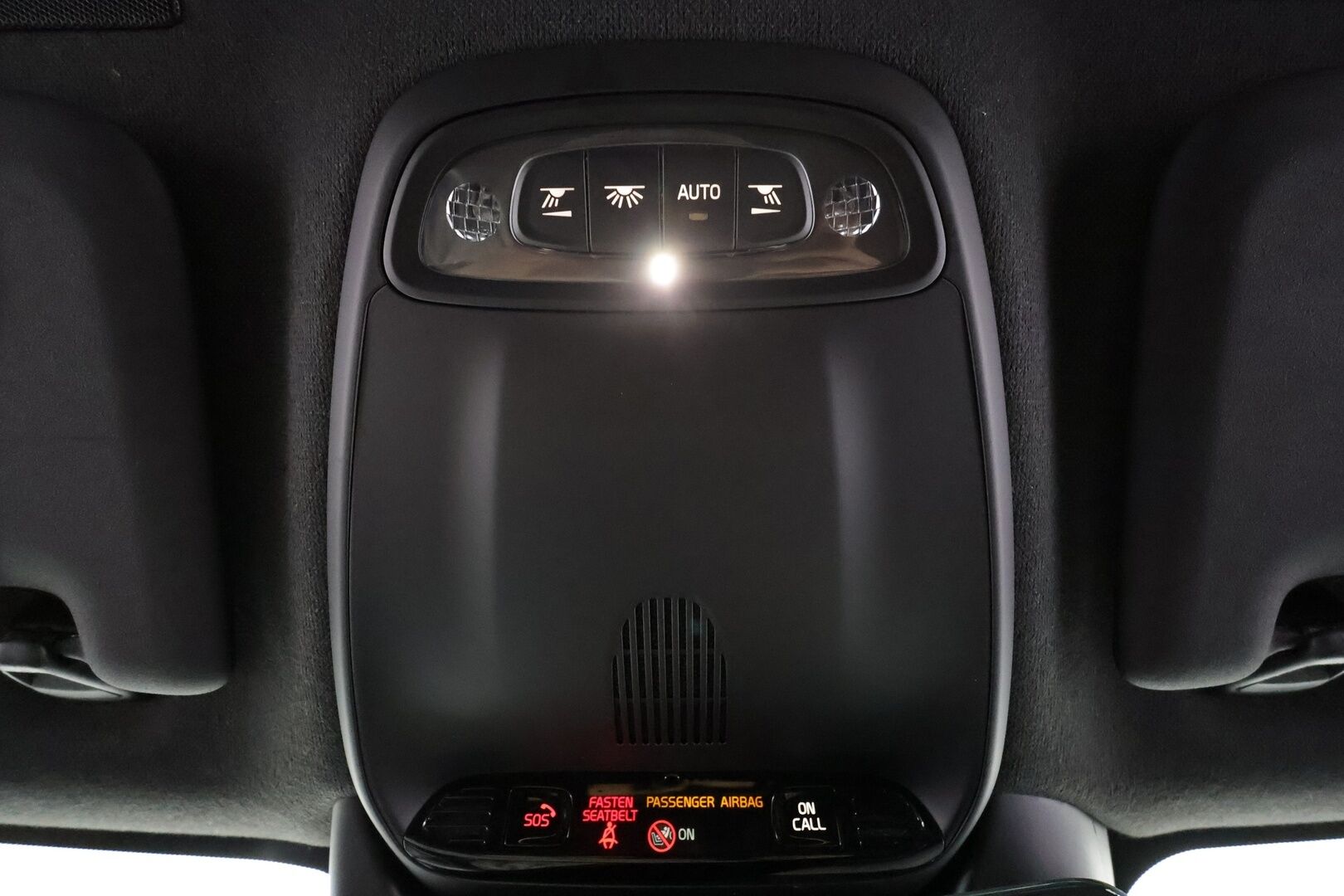 Volvo XC40 2021 T5 TwE Business R-Design aut /* ACC / Webasto / Sporttinahat / Harman/Kardon / Keyless / P.Kamera * - 1.Om suomi-auto / Kahdet Renkaat - HULLUT AVAJAISHULINAT KORKOTARJOUS 3,29 %