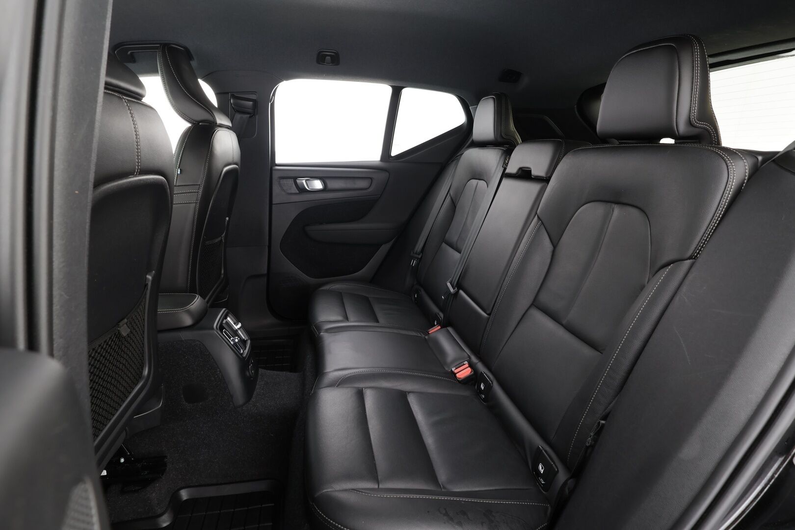 Volvo XC40 2021 T5 TwE Business R-Design aut /* ACC / Webasto / Sporttinahat / Harman/Kardon / Keyless / P.Kamera * - 1.Om suomi-auto / Kahdet Renkaat 