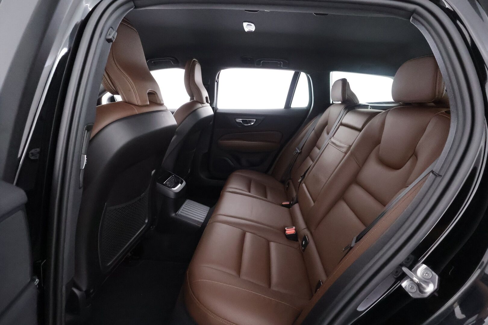 Volvo V60 2021 T6 TwE AWD Inscription aut - | ACC | koukku | Webasto | Muistipenkki | Ratinlämmitys | Sporttinahat | P.Kamera | Blis | High Performance audio | Keyless | Apple&Android | Suomi-auto | Kahdet Renkaat | Merkkihuollettu | 