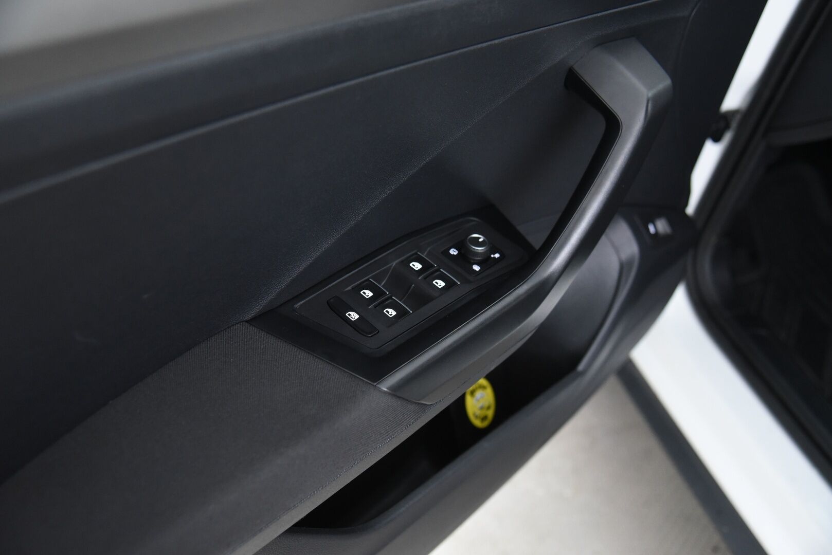 Volkswagen T-Roc 2020 Style 2,0 TDI 110 kW DSG-aut / Webasto / Adapt.vak / Suomi-auto / LED / P-tutkat / - P. Kamera / AppleCarPlay / AndroidAuto