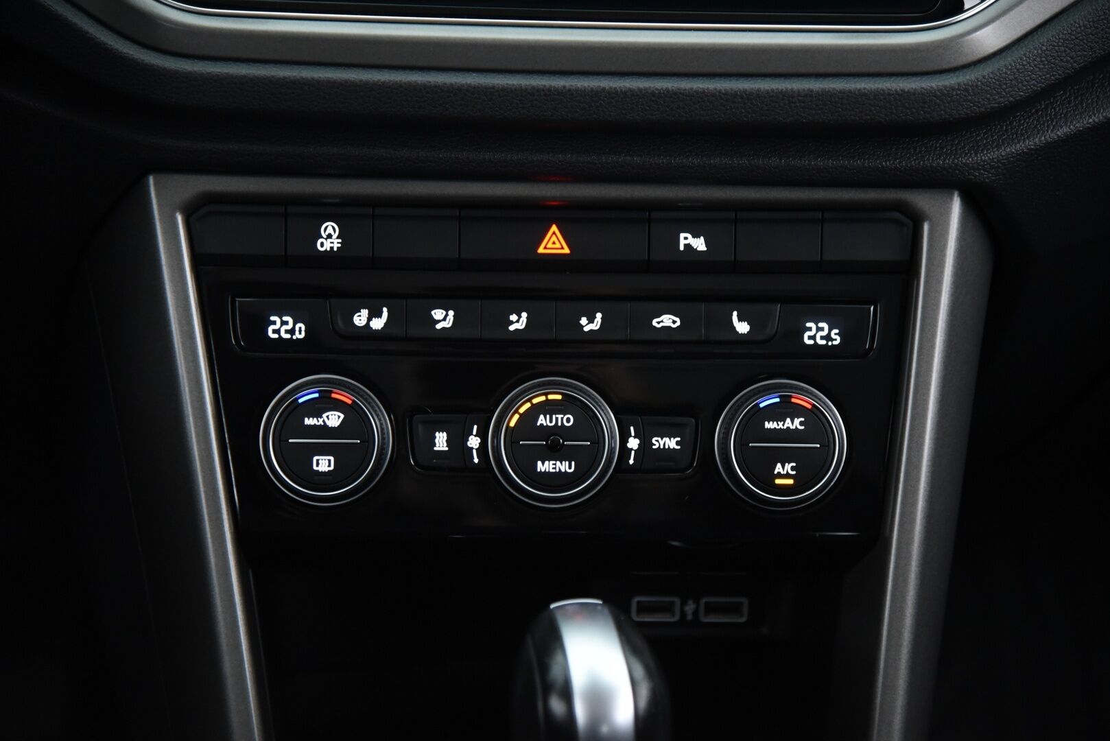 Volkswagen T-Roc 2020 Style 2,0 TDI 110 kW DSG-aut / Webasto / Adapt.vak / Suomi-auto / LED / P-tutkat / - P. Kamera / AppleCarPlay / AndroidAuto