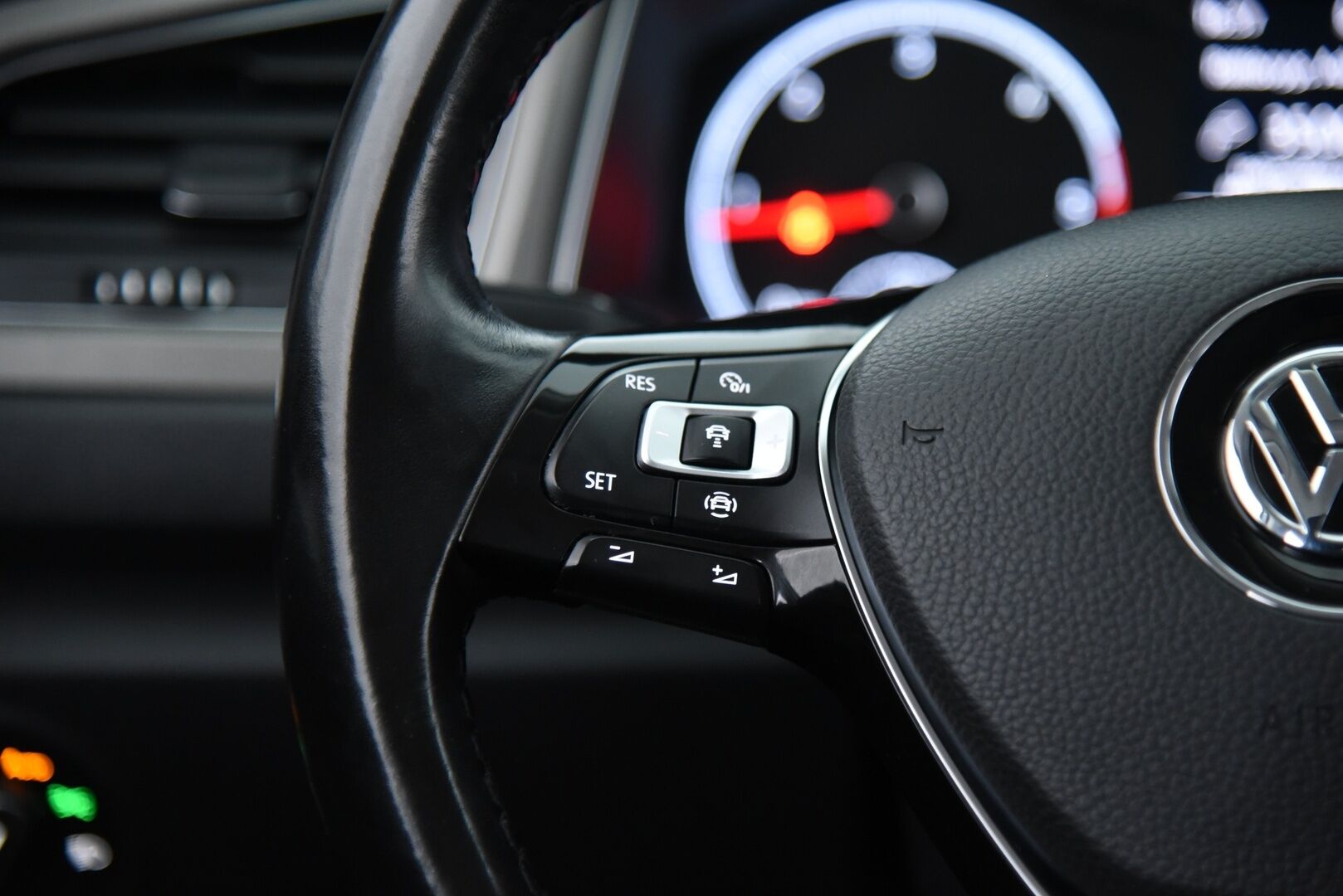 Volkswagen T-Roc 2020 Style 2,0 TDI 110 kW DSG-aut / Webasto / Adapt.vak / Suomi-auto / LED / P-tutkat / - P. Kamera / AppleCarPlay / AndroidAuto