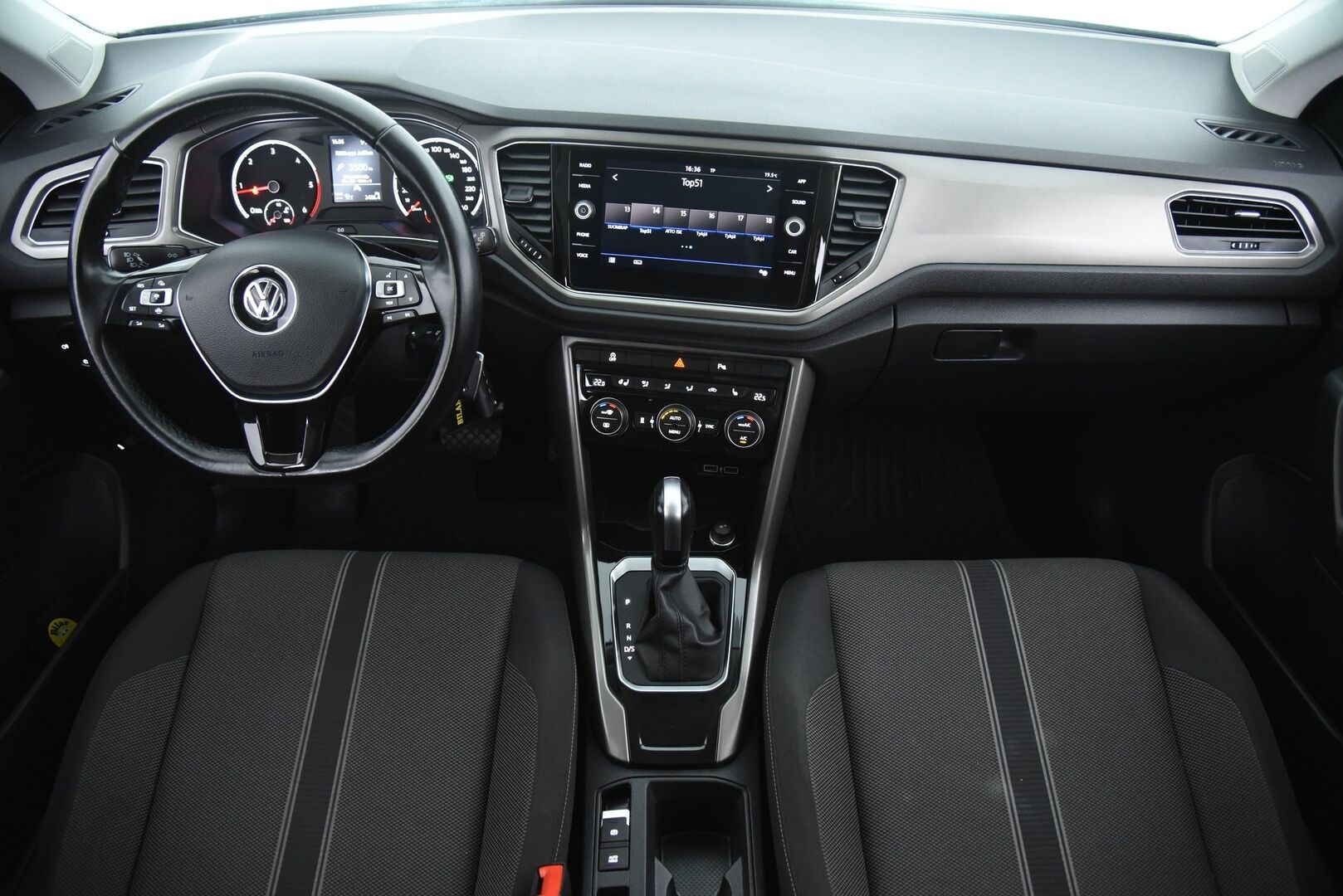 Volkswagen T-Roc 2020 Style 2,0 TDI 110 kW DSG-aut / Webasto / Adapt.vak / Suomi-auto / LED / P-tutkat / - P. Kamera / AppleCarPlay / AndroidAuto