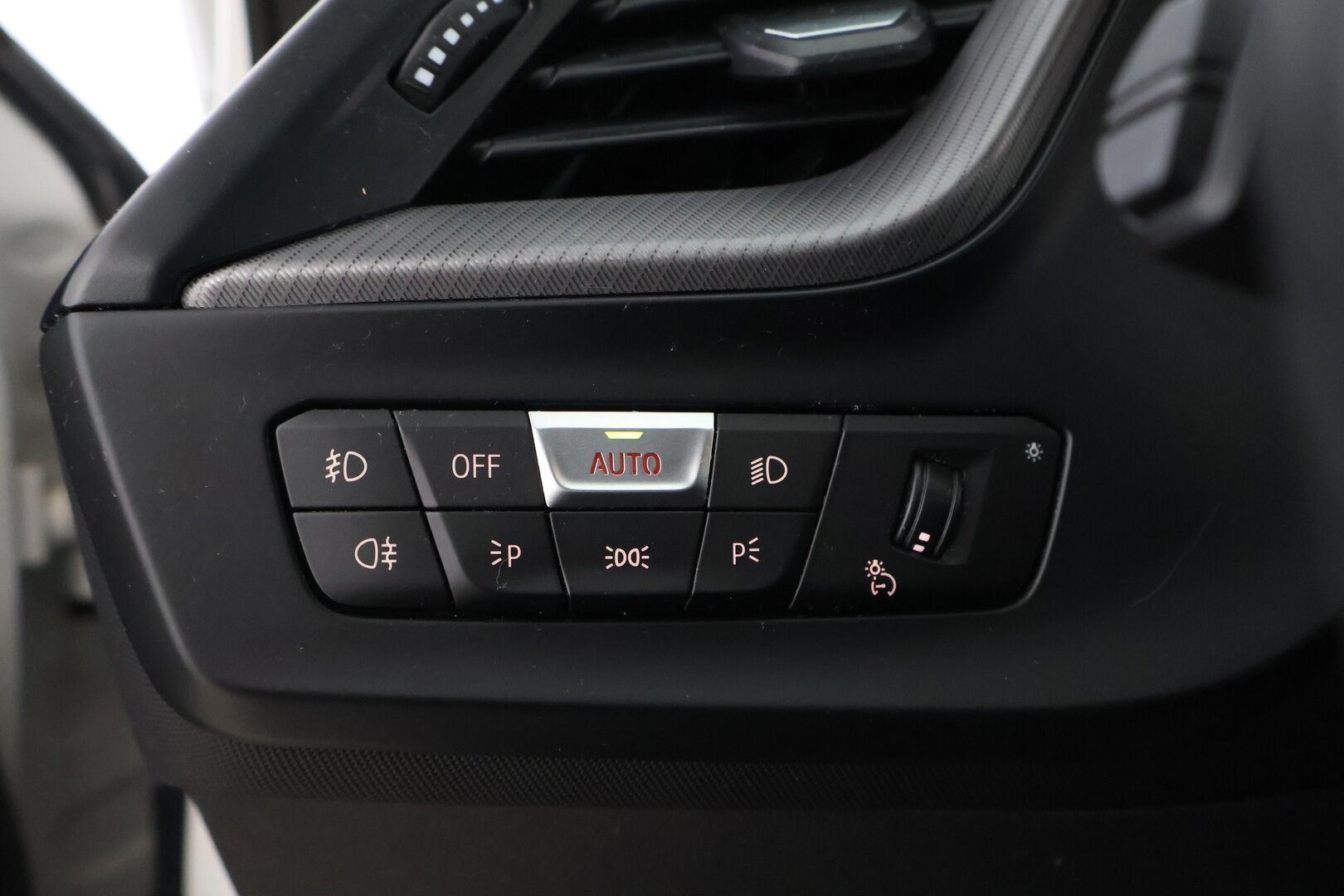 BMW 118 2021 F40 Hatchback 118i A The 1 Edition M Sport * Vetokoukku / Sporttipenkit / Digimittari / Puolinahkasisusta / BLIS / - Huippuvarusteet / Näyttävä / Juuri tullut Tampereelle!