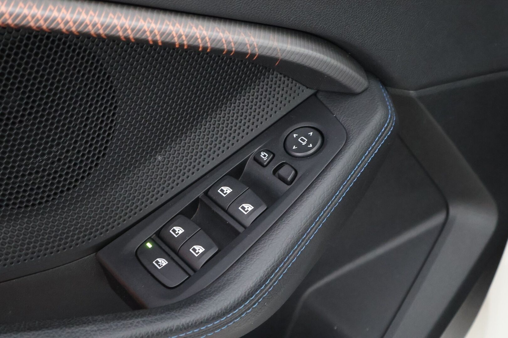 BMW 118 2021 F40 Hatchback 118i A The 1 Edition M Sport * Vetokoukku / Sporttipenkit / Digimittari / Puolinahkasisusta / BLIS / - Huippuvarusteet / Näyttävä / Juuri tullut Tampereelle!