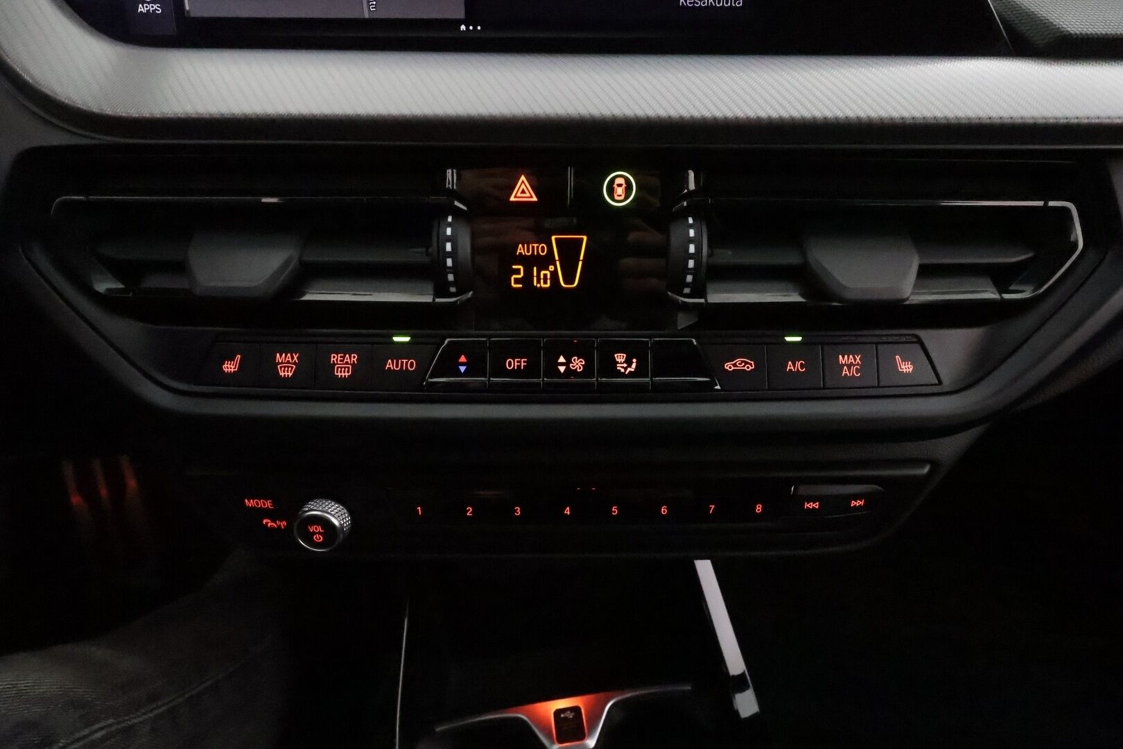 BMW 118 2021 F40 Hatchback 118i The 1 Edition M Sport **Koukku / Sporttipenkit / Lohkolämmitin / P.tutkat / Navi / Kaistavahti** - Suomi-auto / Kahdet Renkaat