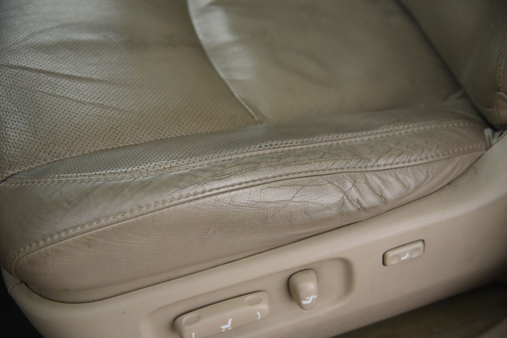 Lexus RX 2007 400h 4WD / YritysOutlet - Myydään vain yrityksille / - Siisti! / Juuri katsastettu / Hyvät varusteet / 3-om. Suomi-auto / Täydellinen huoltohistoria!