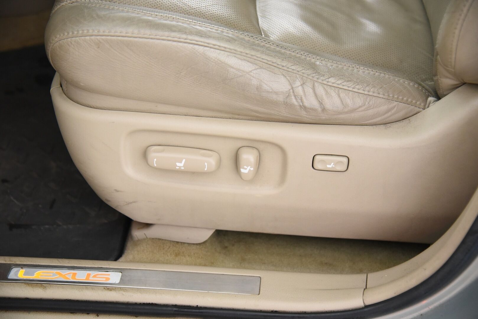 Lexus RX 2007 400h 4WD / YritysOutlet - Myydään vain yrityksille / - Siisti! / Juuri katsastettu / Hyvät varusteet / 3-om. Suomi-auto / Täydellinen huoltohistoria!