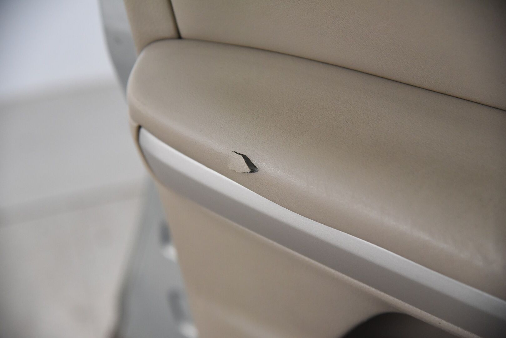 Lexus RX 2007 400h 4WD / YritysOutlet - Myydään vain yrityksille / - Siisti! / Juuri katsastettu / Hyvät varusteet / 3-om. Suomi-auto / Täydellinen huoltohistoria!