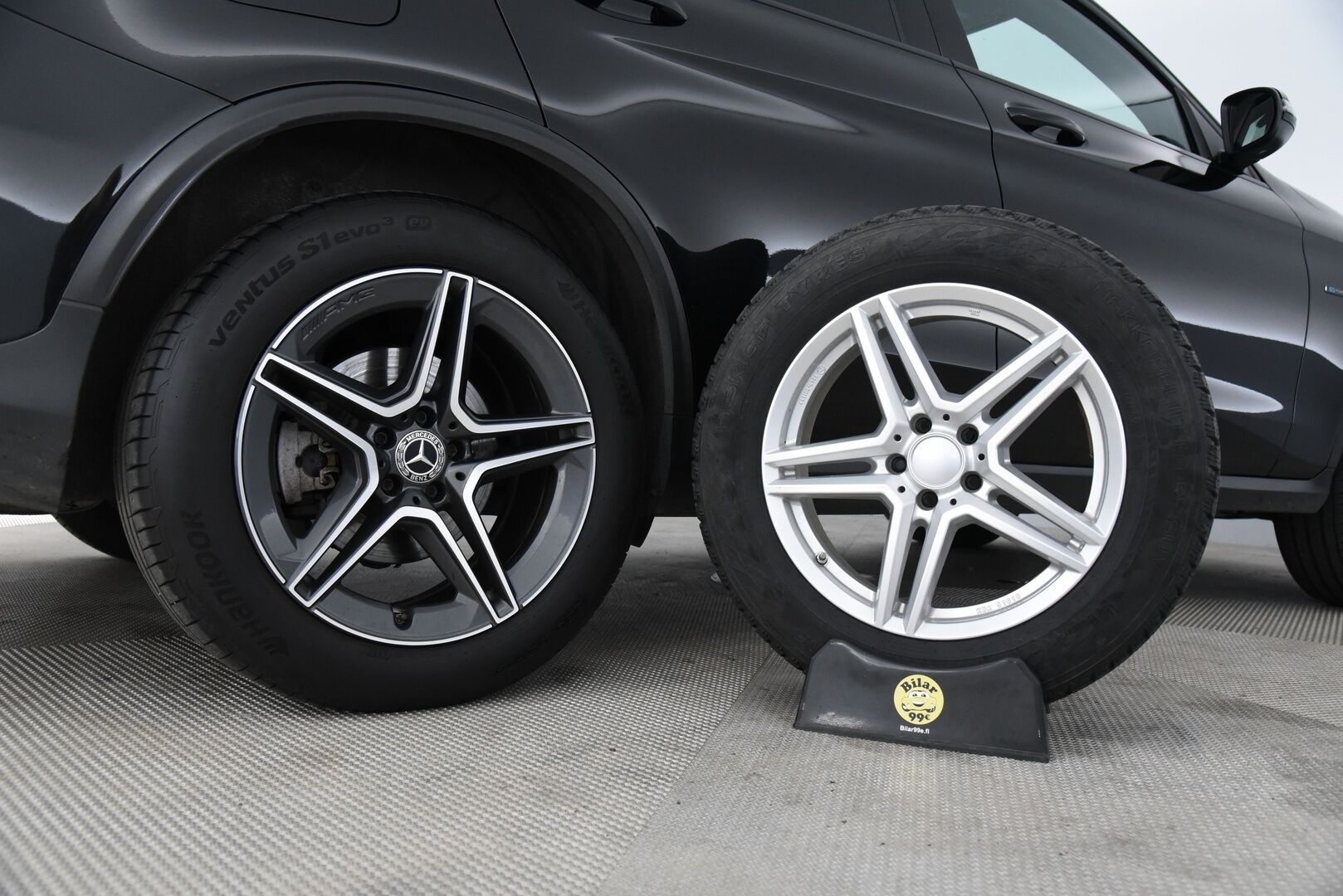Mercedes-Benz GLC 2020 300 e 4MATIC A Business Coupé EQ Power AMG/ AMG Sisä- ja ulkopaketti / Koukku / LED / P-kamera - 3,99 % KORKOTARJOUS TÄHÄN AUTOON 31.8. ASTI! - Näyttävä Suomi-auto kattavilla varusteilla! 