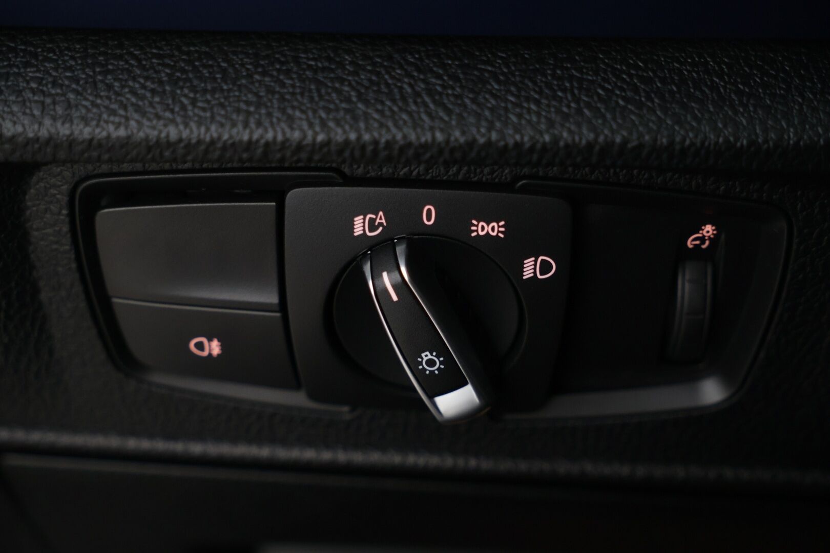 BMW M135I 2013 F21 Hatchback M135i A xDrive - | Juuri Katsastettu! | Kattavat huollot, KK laakerit tehty! | Harman & Kardon | Nahkapenkit sähkösäädöillä, kuljettaja muistilla | Peruutustutka ja kamera |