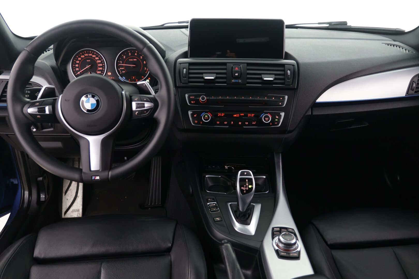 BMW M135I 2013 F21 Hatchback M135i A xDrive - | Juuri Katsastettu! | Kattavat huollot, KK laakerit tehty! | Harman & Kardon | Nahkapenkit sähkösäädöillä, kuljettaja muistilla | Peruutustutka ja kamera |