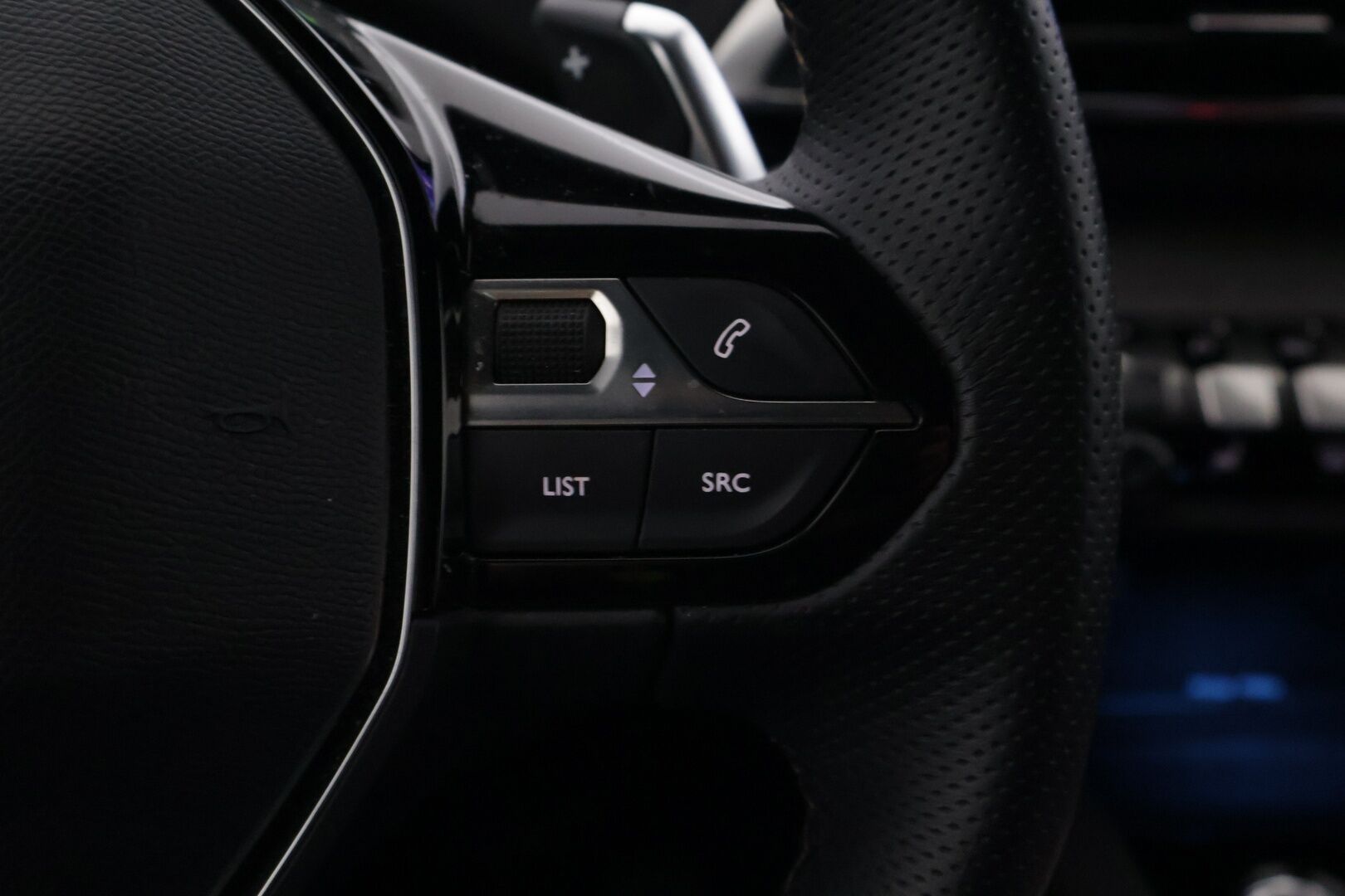 Peugeot 3008 2021 GT 4x4 Hybrid4 300 EAT8-automaatti *SoH 91.4% / ACC / 360° / Full-LED / BLIS / Koukku / S-Luukku* - Siistikuntoinen ja hyvin huollettu Suomiauto kaksilla renkailla! - HULLUT AVAJAISHULINAT KORKOTARJOUS 3,29 %