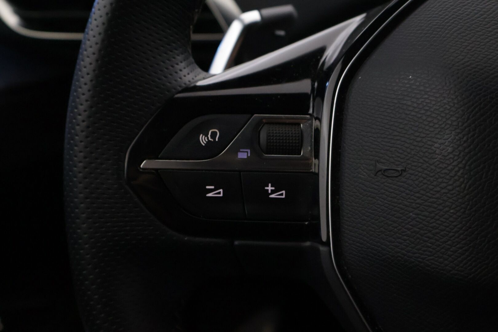 Peugeot 3008 2021 GT 4x4 Hybrid4 300 EAT8-automaatti *SoH 91.4% / ACC / 360° / Full-LED / BLIS / Koukku / S-Luukku* - Siistikuntoinen ja hyvin huollettu Suomiauto kaksilla renkailla! - HULLUT AVAJAISHULINAT KORKOTARJOUS 3,29 %