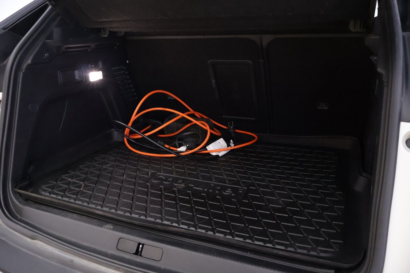 Peugeot 3008 2021 GT 4x4 Hybrid4 300 EAT8-automaatti *SoH 91.4% / ACC / 360° / Full-LED / BLIS / Koukku / S-Luukku* - Siistikuntoinen ja hyvin huollettu Suomiauto kaksilla renkailla!