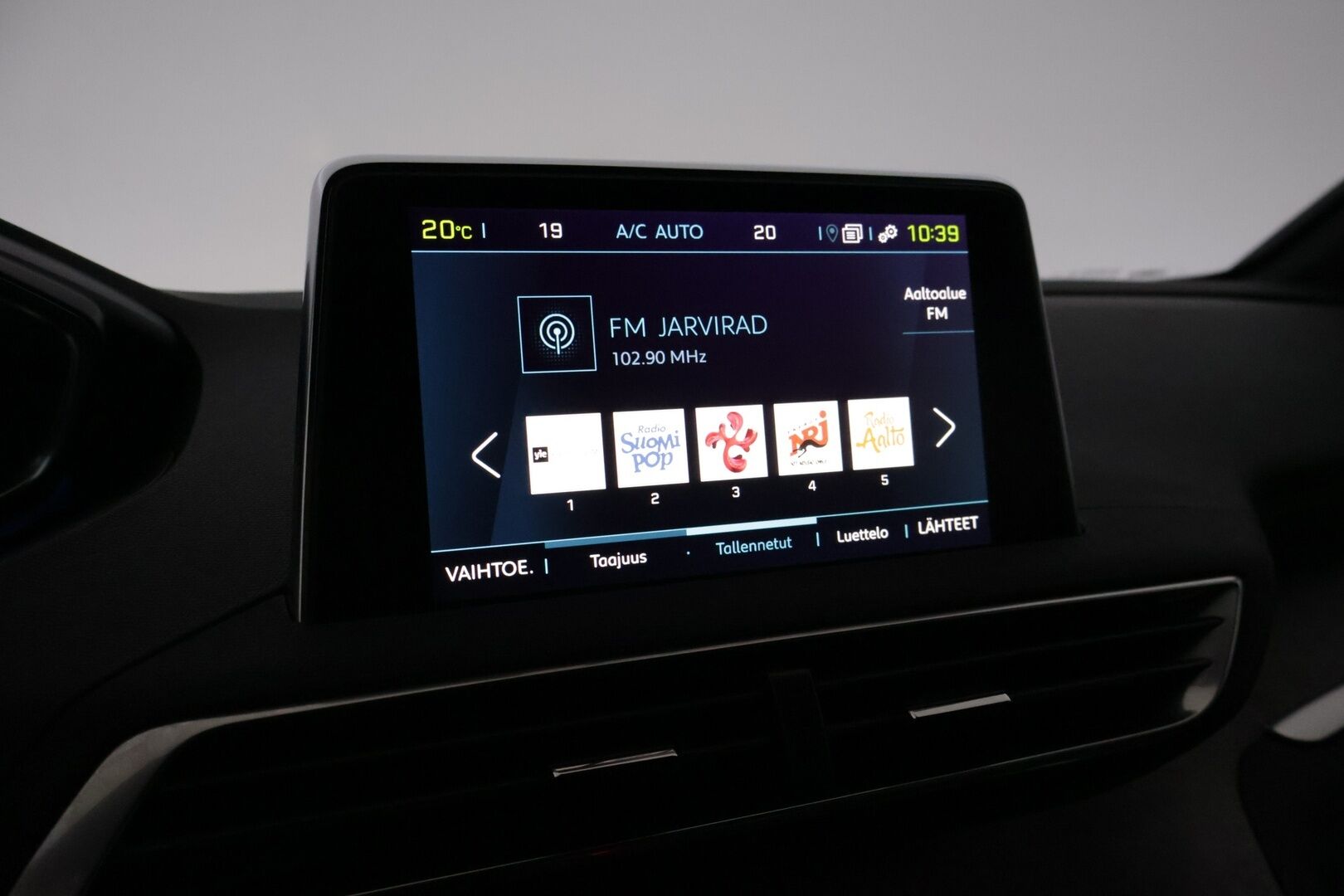 Peugeot 3008 2021 GT 4x4 Hybrid4 300 EAT8-automaatti *SoH 91.4% / ACC / 360° / Full-LED / BLIS / Koukku / S-Luukku* - Siistikuntoinen ja hyvin huollettu Suomiauto kaksilla renkailla!