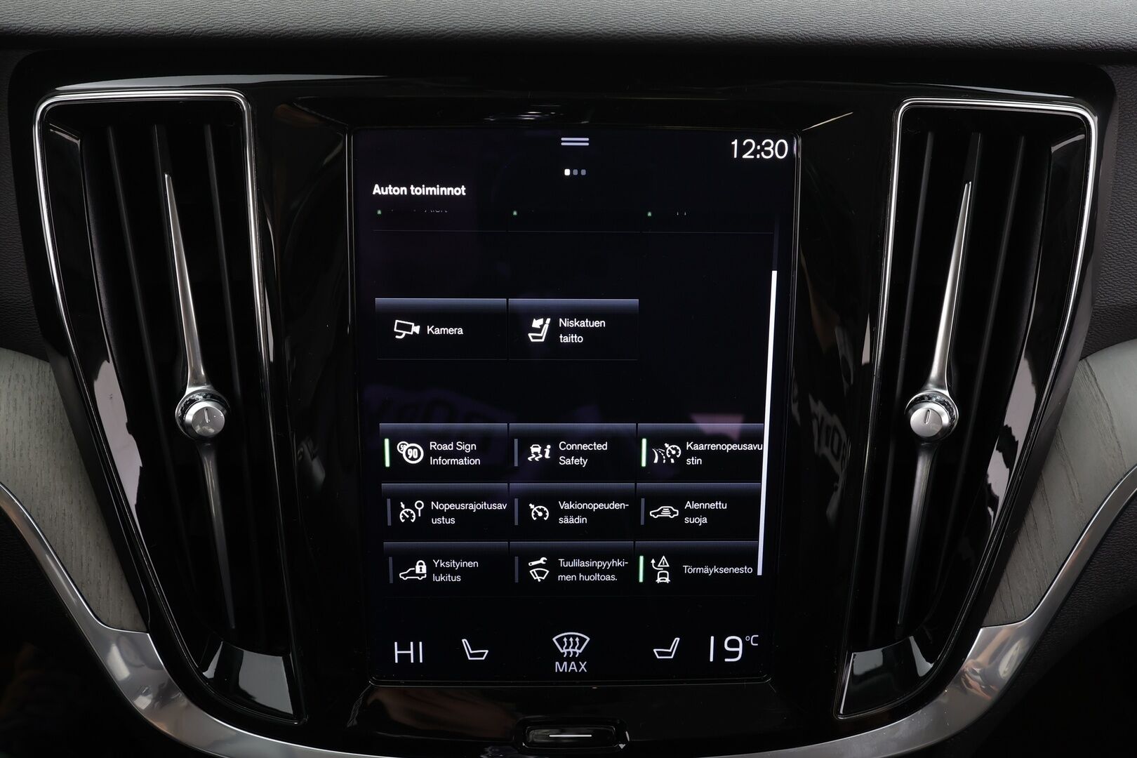 Volvo V60 2021 B4 MHEV Business Inscription aut * ACC / 360° / LED / Navi / Muistipenkki / H&K / Webasto / Nahat / KeylessGo / BLIS * - 1.Om Suomi-auto / Kahdet renkaat aluvanteilla - HULLU BLACKWEEK KORKOTARJOUS 2,49%