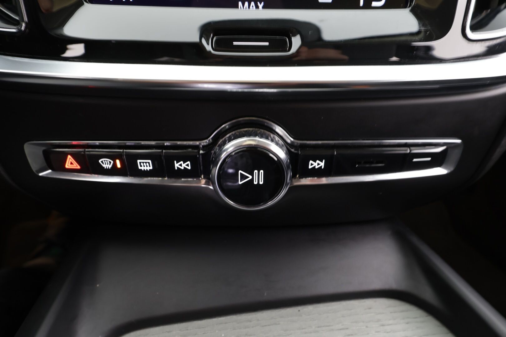 Volvo V60 2021 B4 MHEV Business Inscription aut * ACC / 360° / LED / Navi / Muistipenkki / H&K / Webasto / Nahat / KeylessGo / BLIS * - 1.Om Suomi-auto / Kahdet renkaat aluvanteilla - HULLU BLACKWEEK KORKOTARJOUS 2,49%