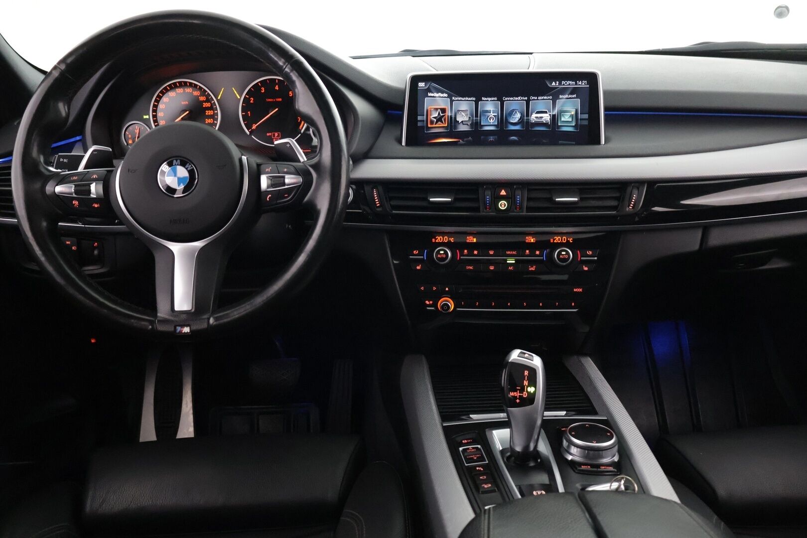 BMW X5 2017 F15 xDrive40e iPerformance M-Sport - ACC | HUD | Panorama | Comfort access | H&K | P.kamera | BLIS | Koukku | Adapt. LED | Muistipenkit | Proff. Navi | 2x Renkaat alumiinivantein
