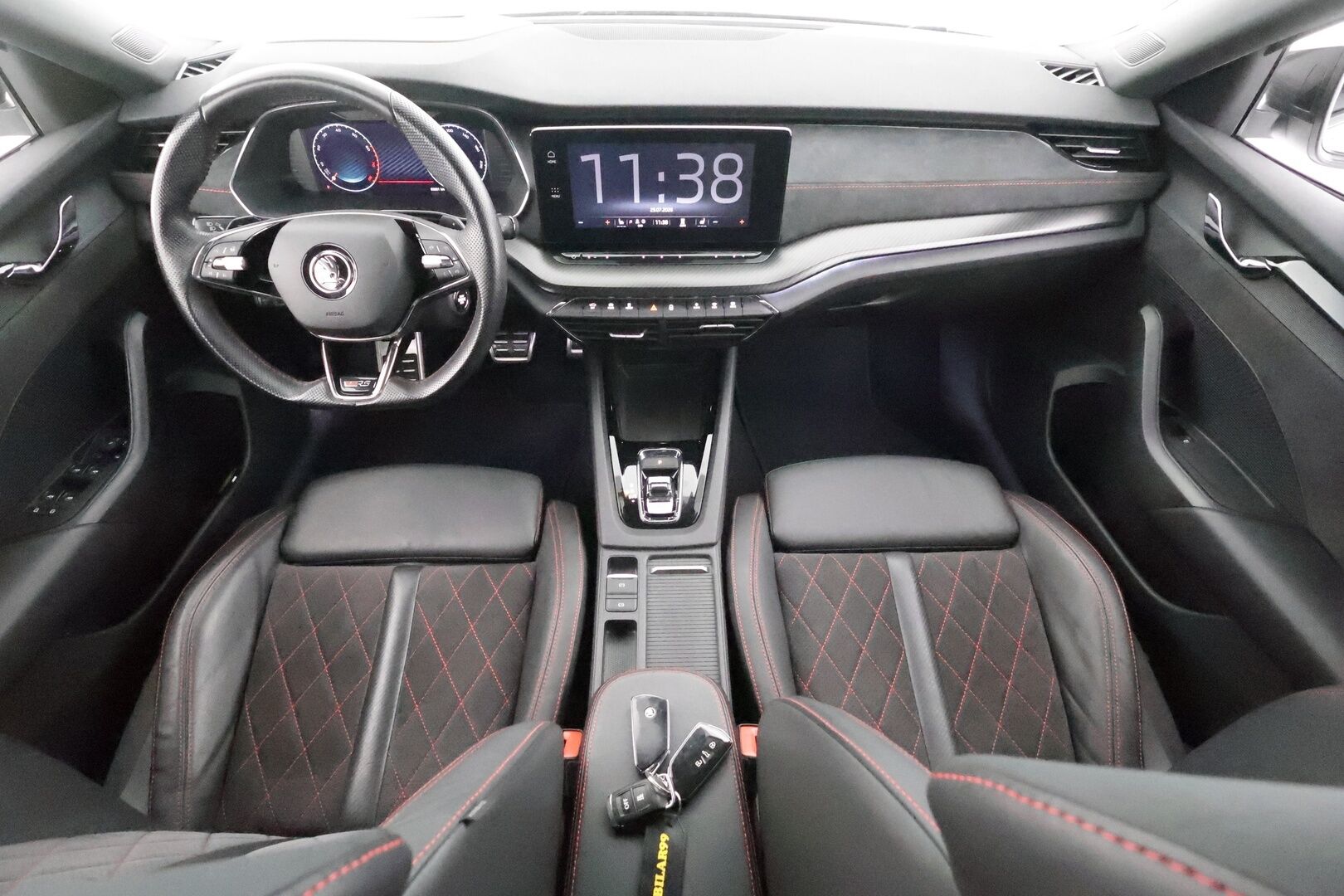 Skoda Octavia 2021 2,0 TSI RS DSG Autom. - | ACC | Webasto | Matrix-LED | HUD | Canton | hierovat Muistipenkit | P.Kamera | Sporttipenkit | Keyless | Apple&Android | Merkkihuollettu | Kahdet Renkaat |