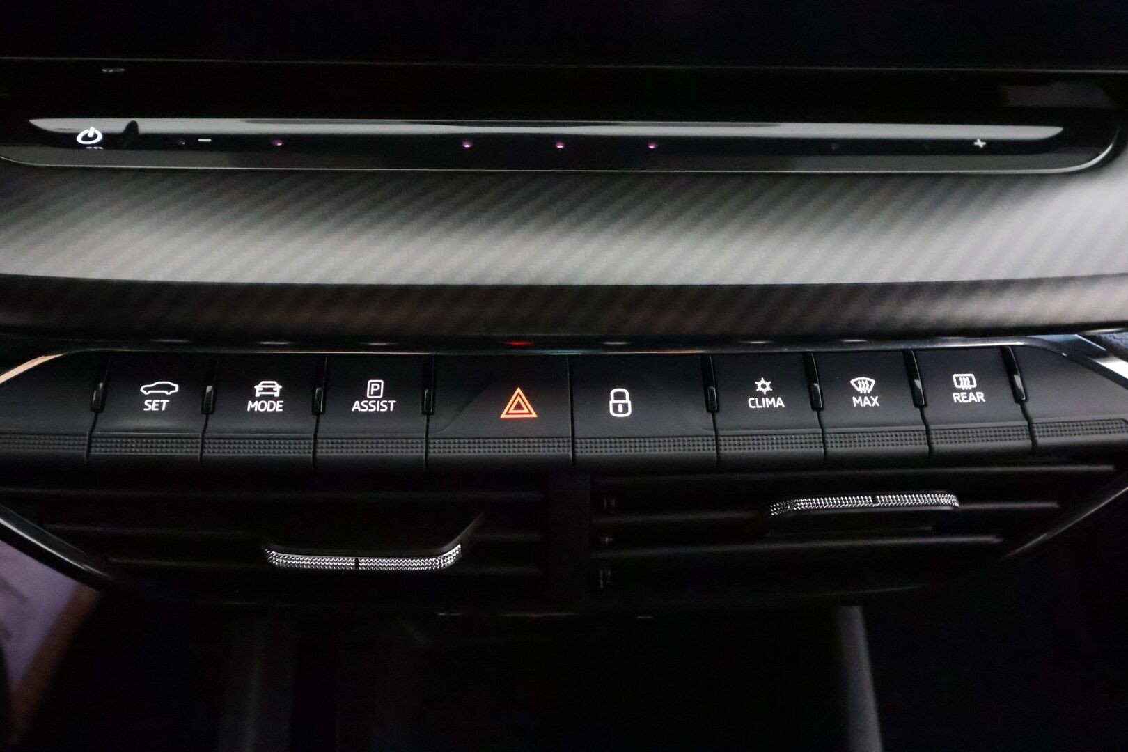 Skoda Octavia 2021 2,0 TSI RS DSG Autom. - | ACC | Webasto | Matrix-LED | HUD | Canton | hierovat Muistipenkit | P.Kamera | Sporttipenkit | Keyless | Apple&Android | Merkkihuollettu | Kahdet Renkaat |